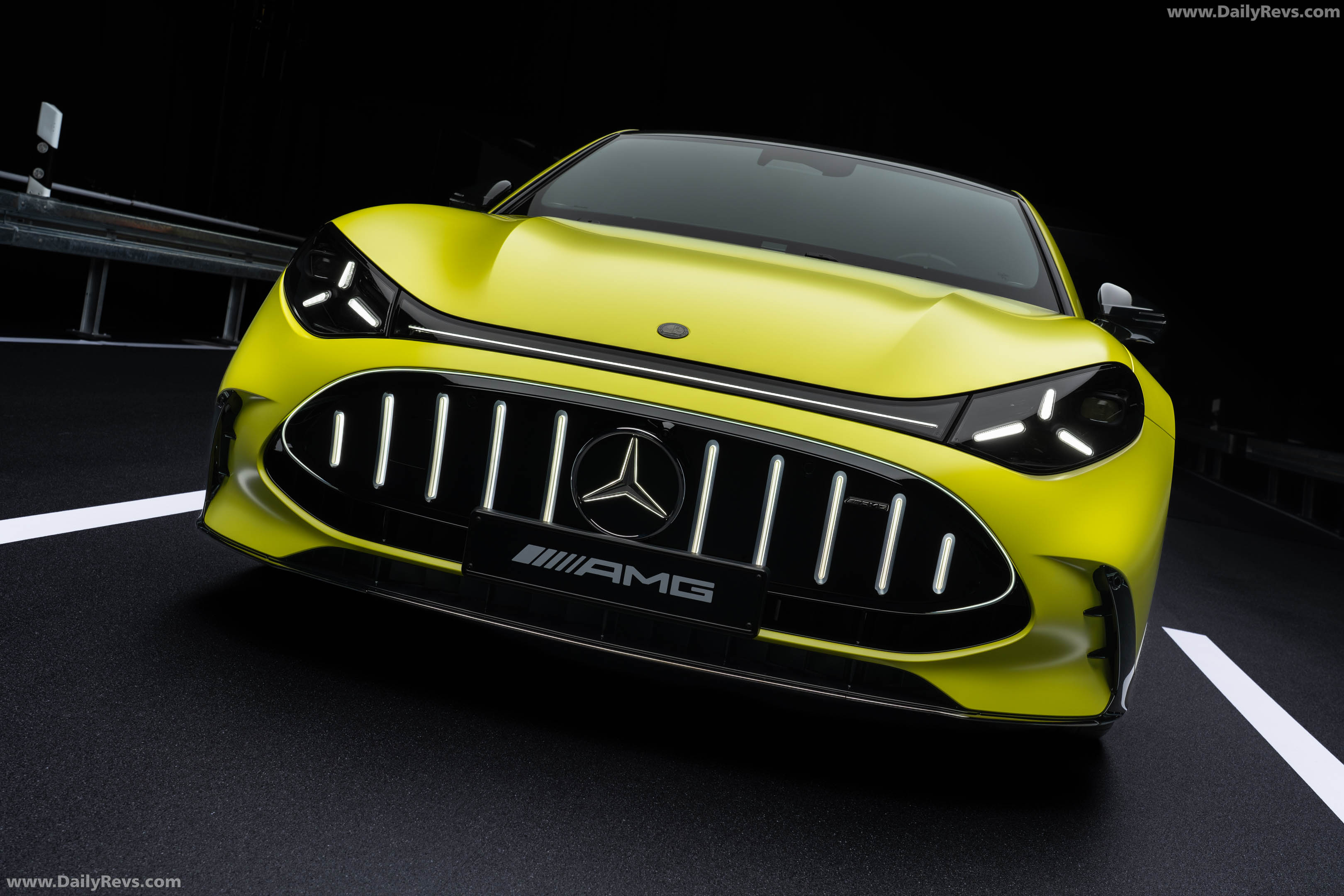 2027 Mercedes-Benz AMG GT 63 4-door Coupe X290 Front View