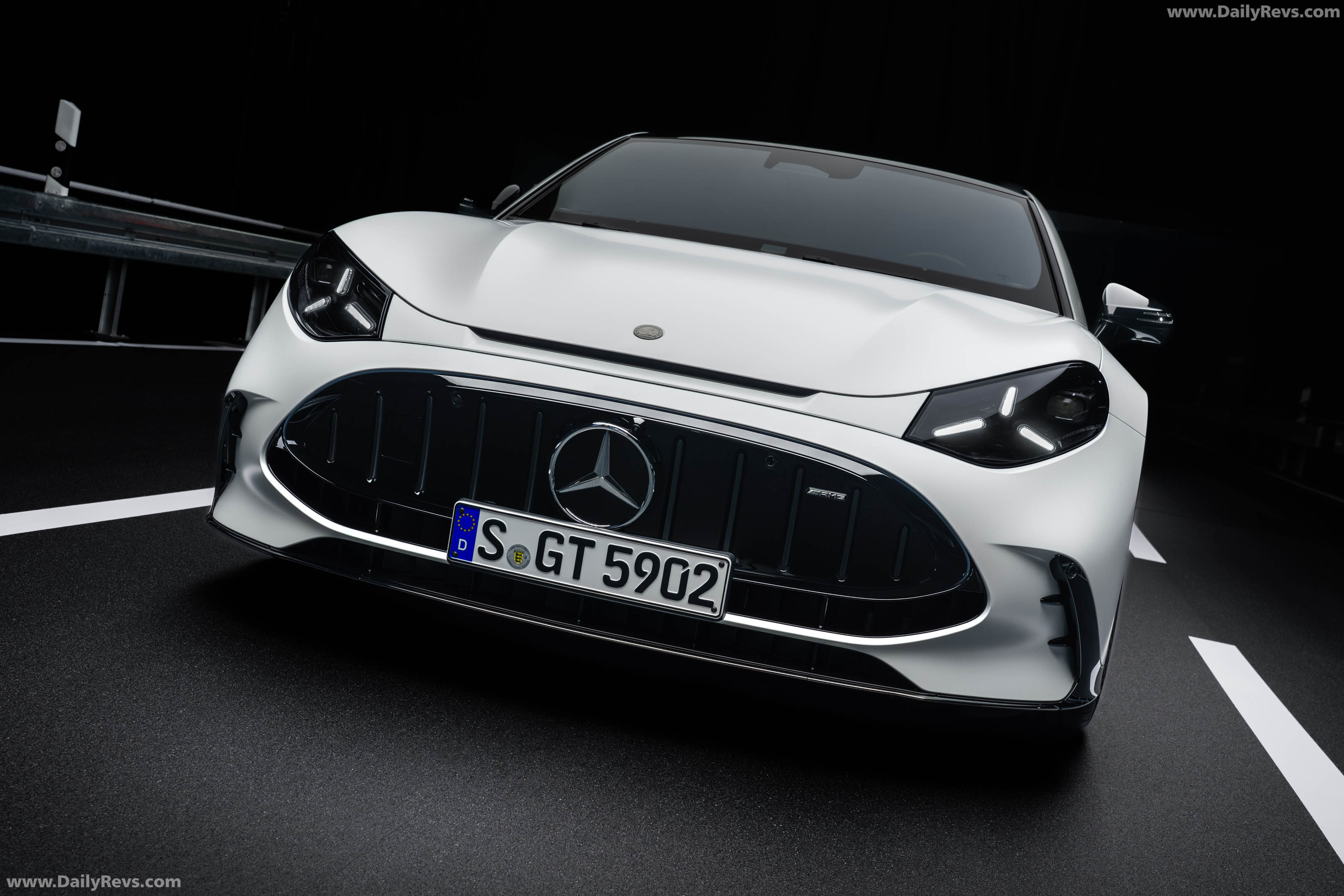 2027 Mercedes-Benz AMG GT 63 4-door Coupe X290 Front View