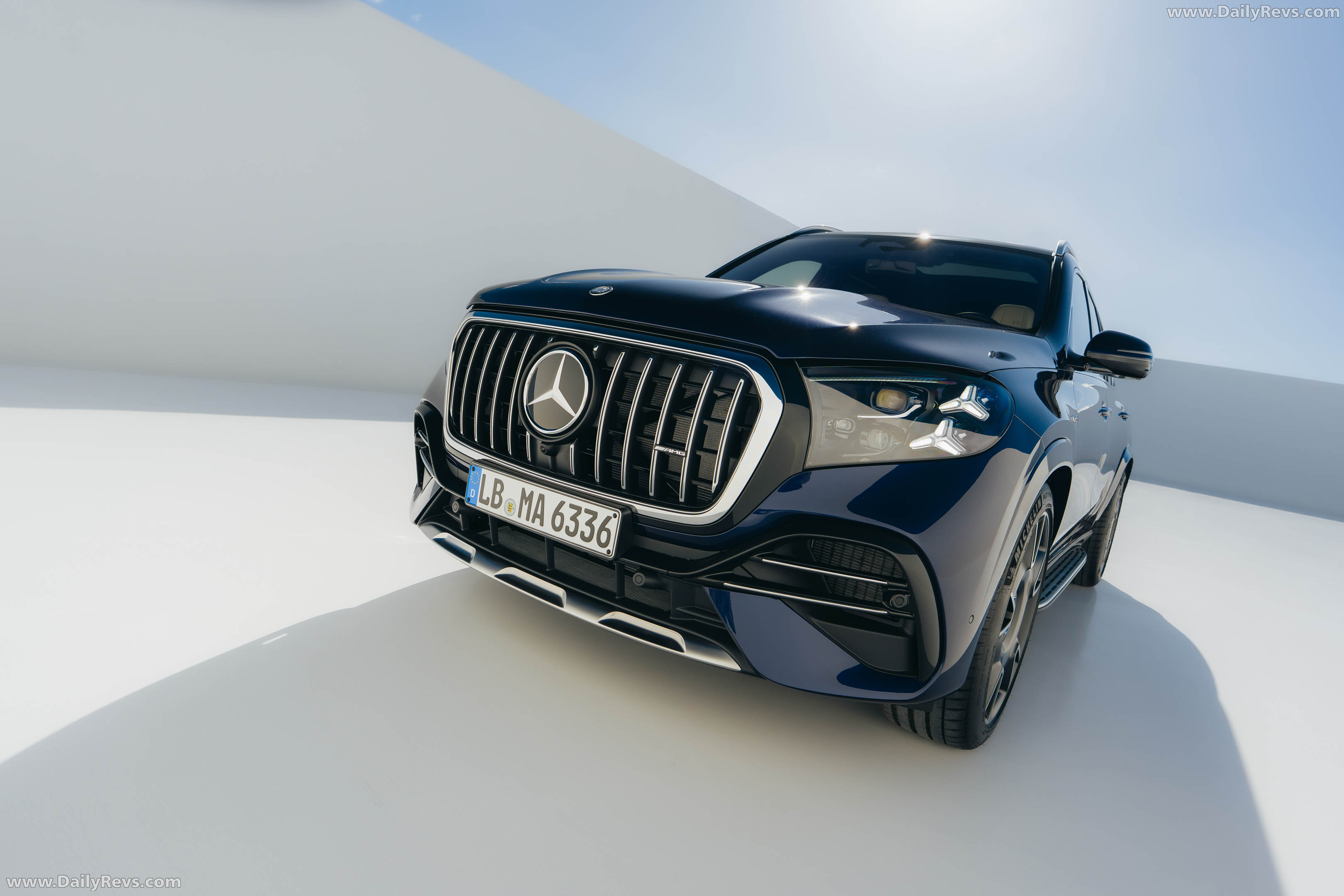 2027 Mercedes-Benz GLS 63 AMG X167 Front View
