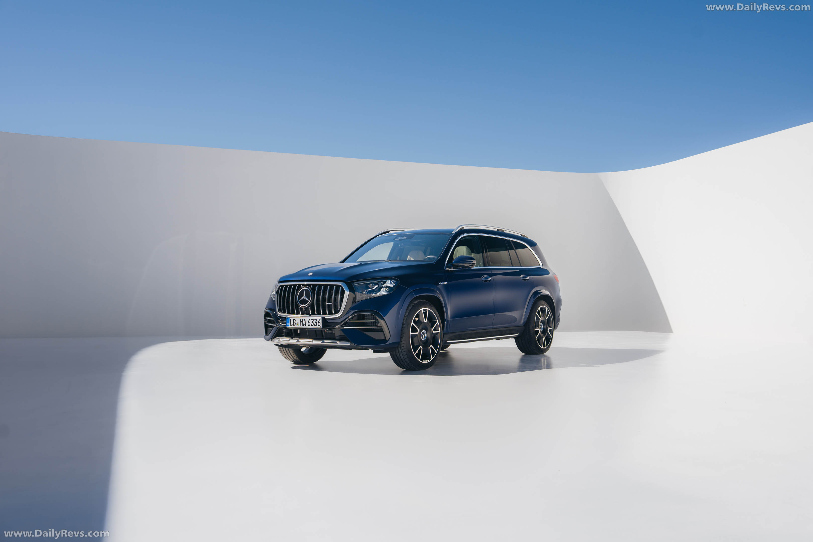 2027 Mercedes-Benz GLS 63 AMG X167 Front View