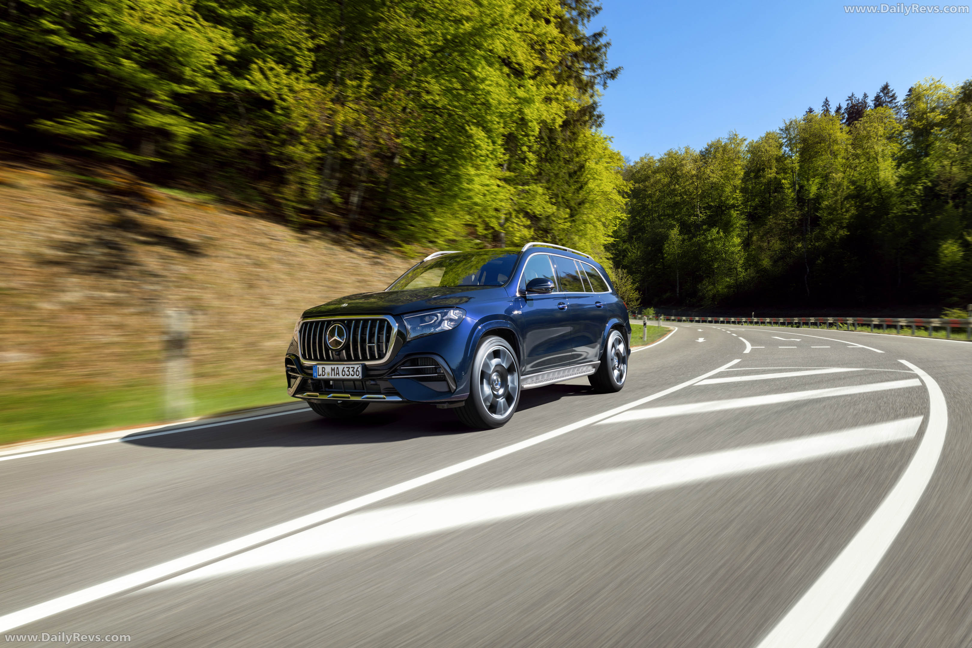 2027 Mercedes-Benz GLS 63 AMG X167 Front View