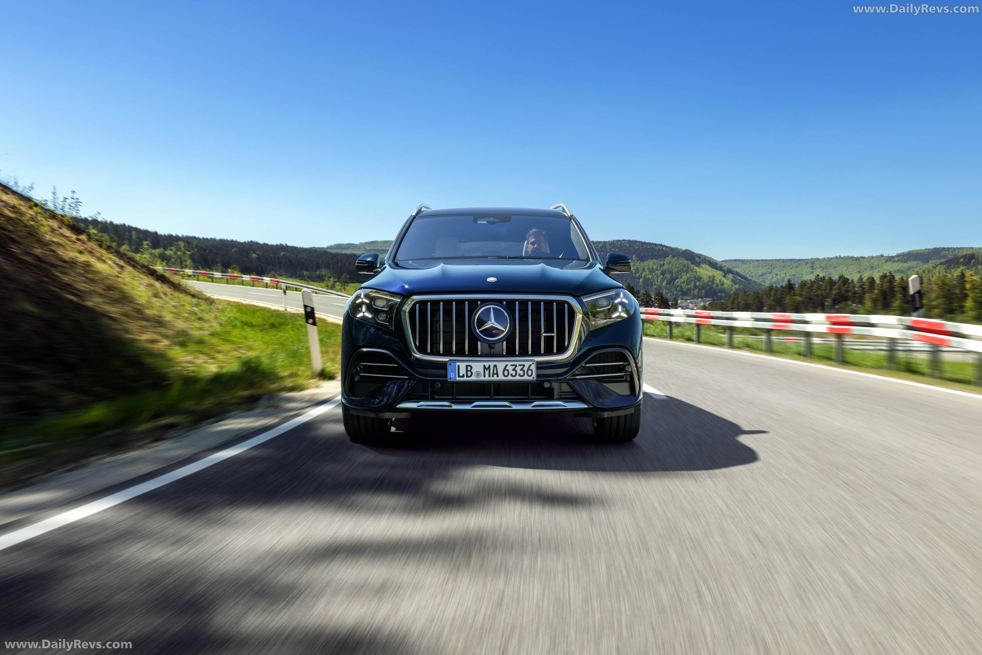 2027 Mercedes-Benz GLS 63 AMG X167 Front View