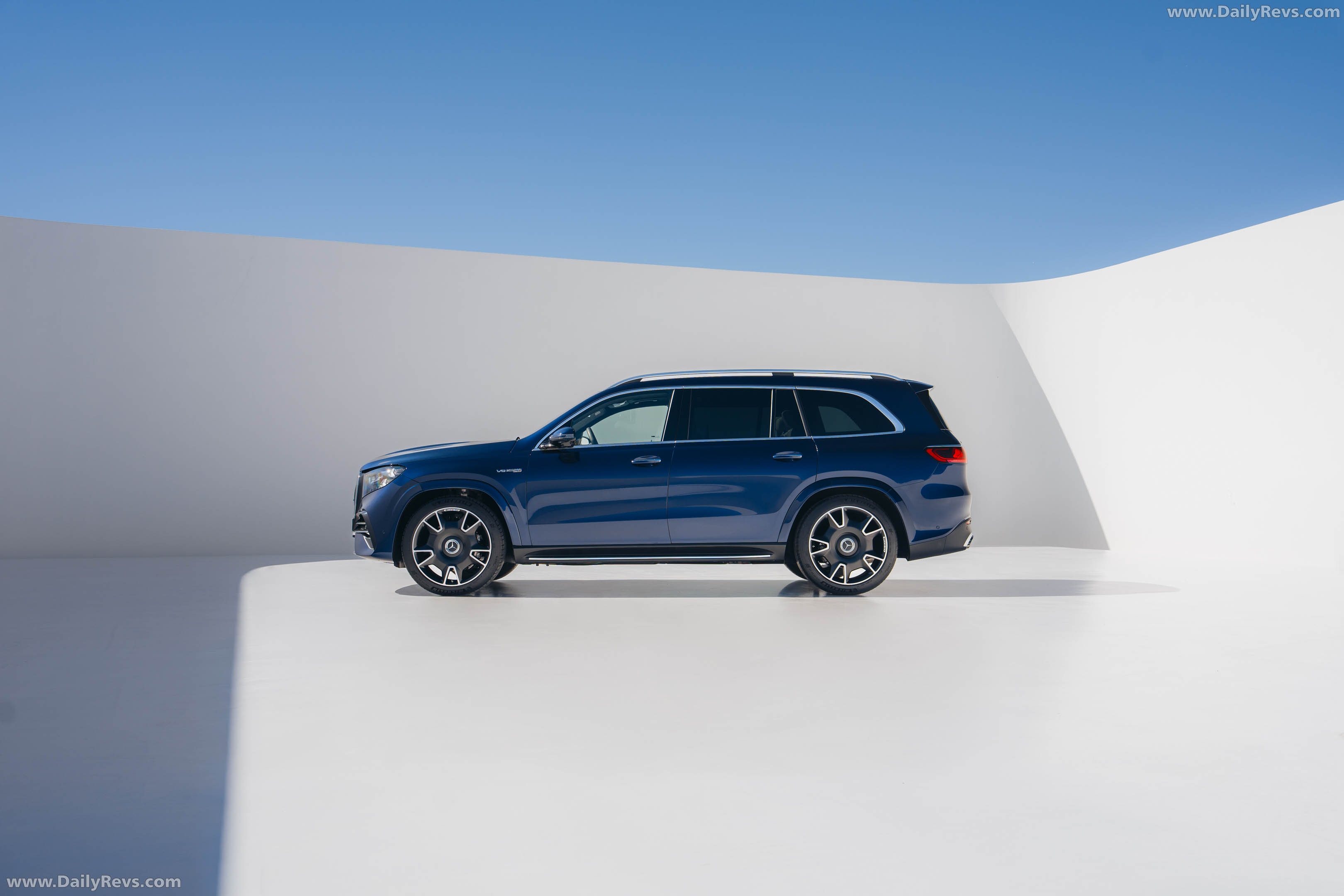 2027 Mercedes-Benz GLS 63 AMG X167 Side View