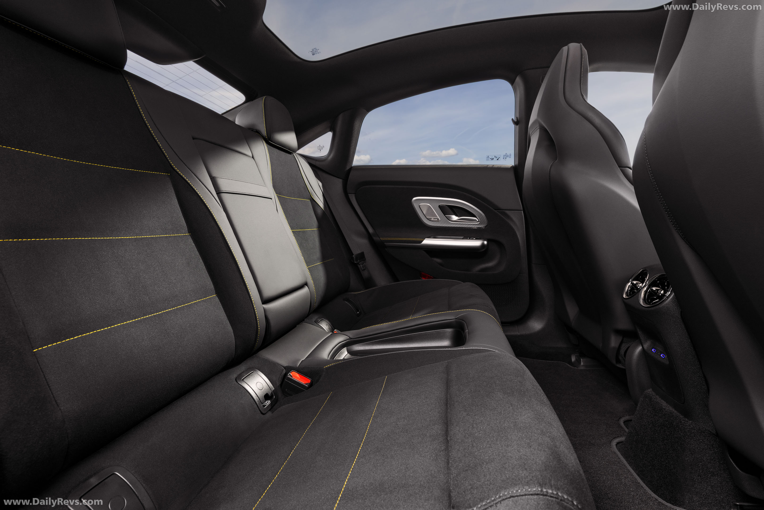 2027 Mercedes-Benz CLA 45 AMG C117 Interior