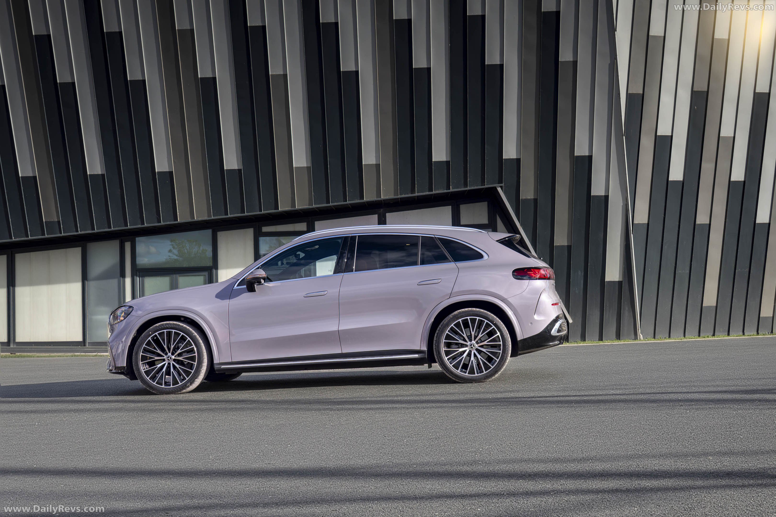 2026 Mercedes-Benz GLC EQ UK Version X540 Side View