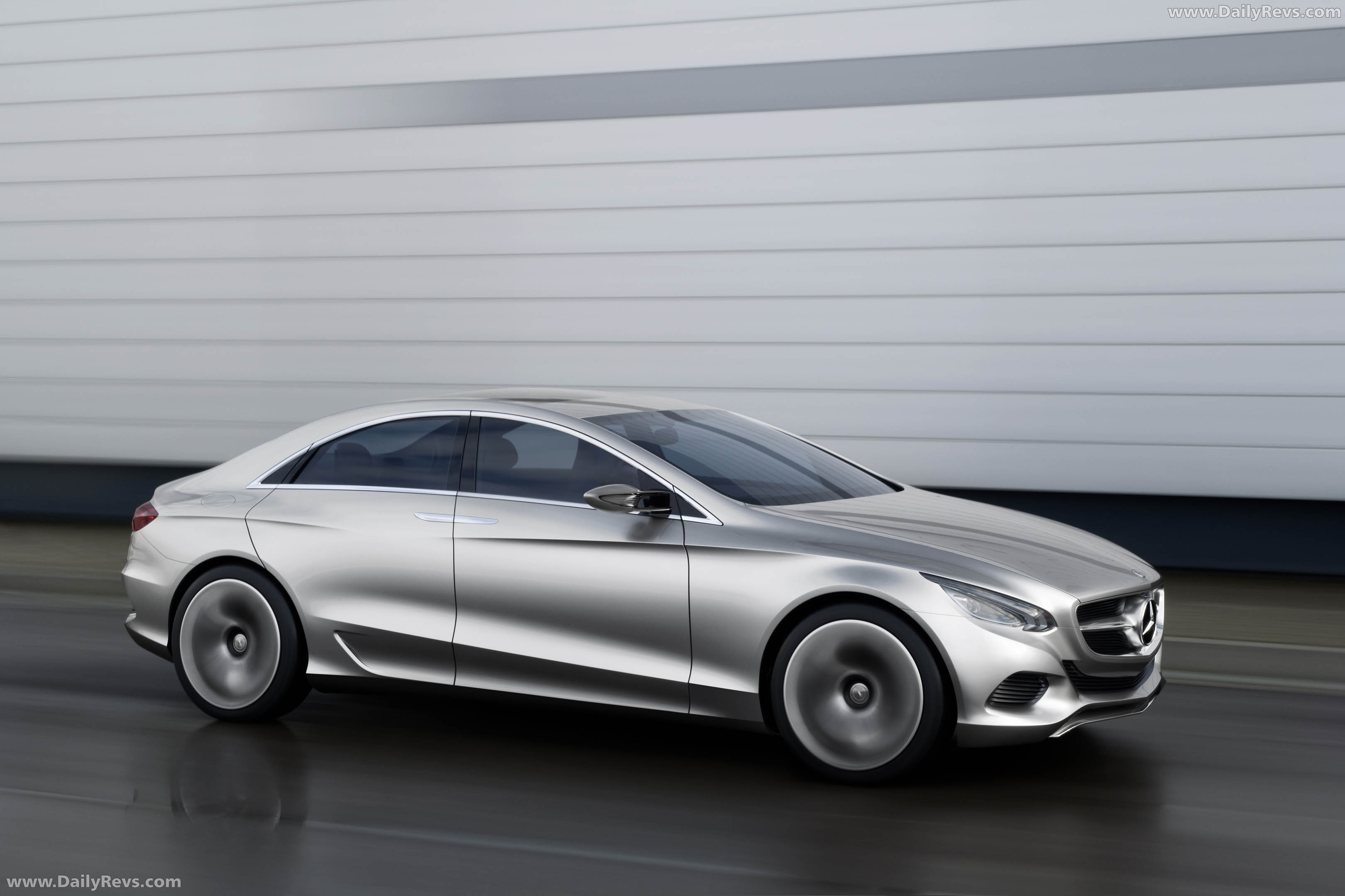 2010 Mercedes-Benz F800 Style Concept Front View