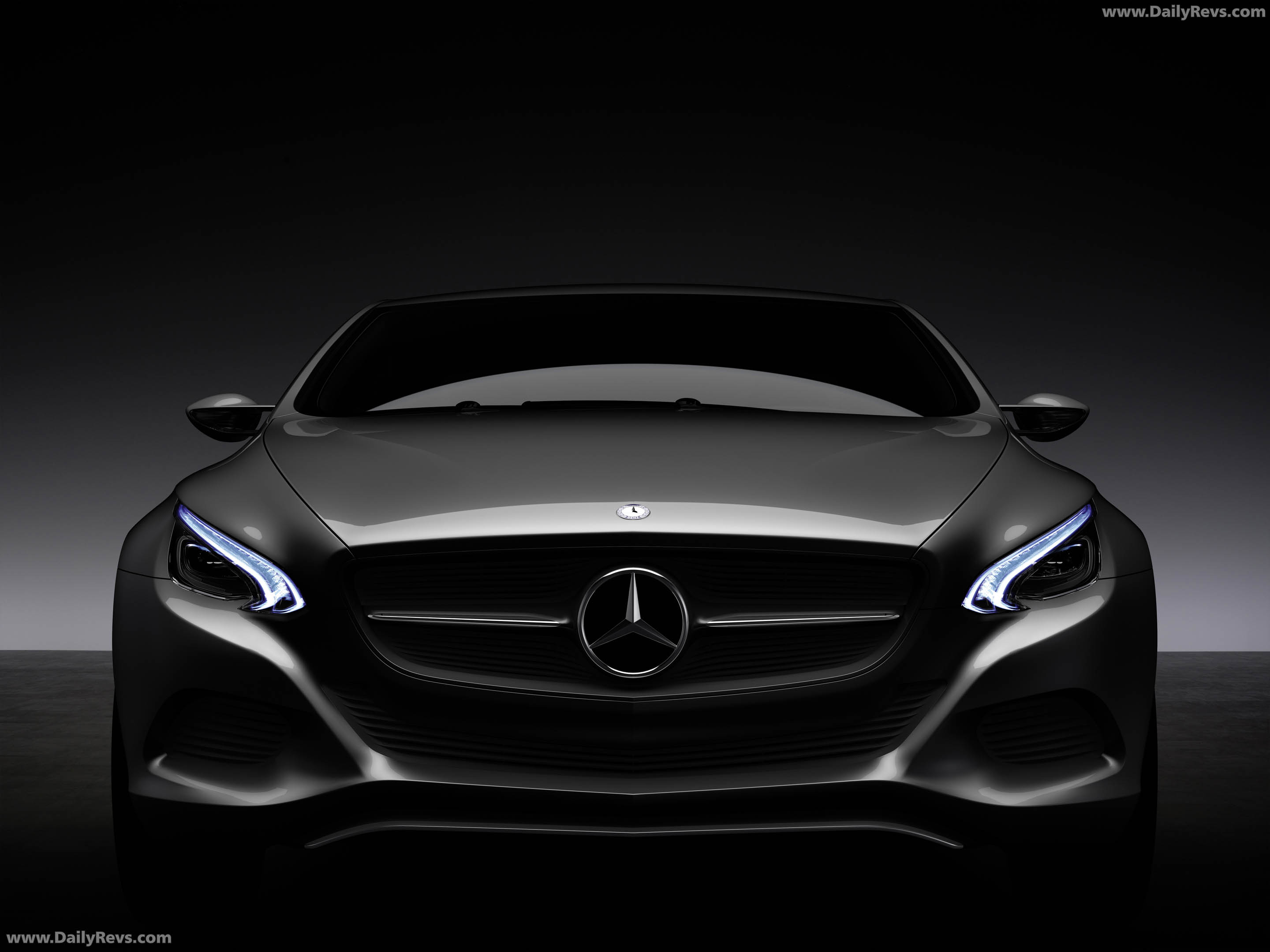 2010 Mercedes-Benz F800 Style Concept Front View