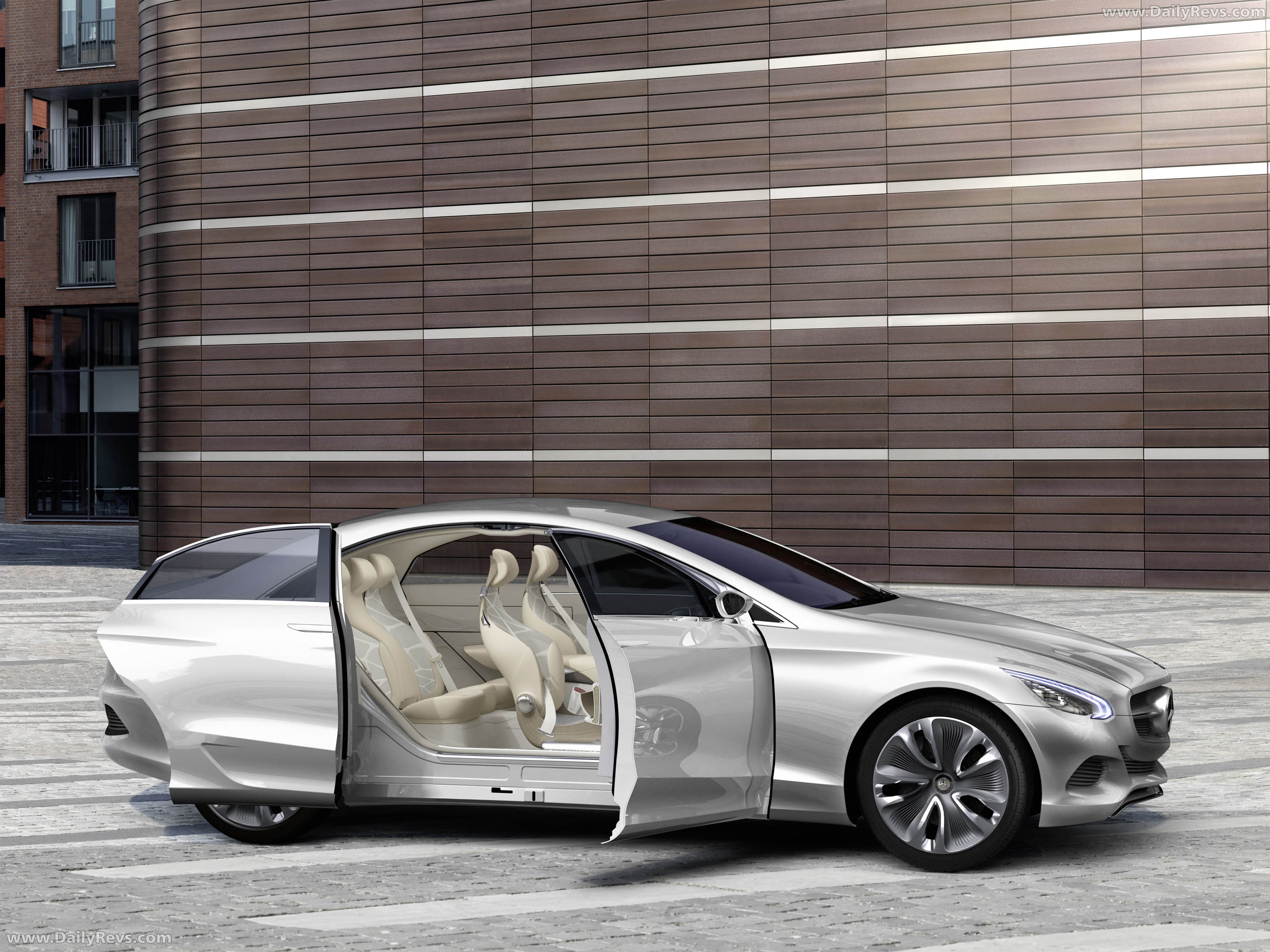 2010 Mercedes-Benz F800 Style Concept Side View
