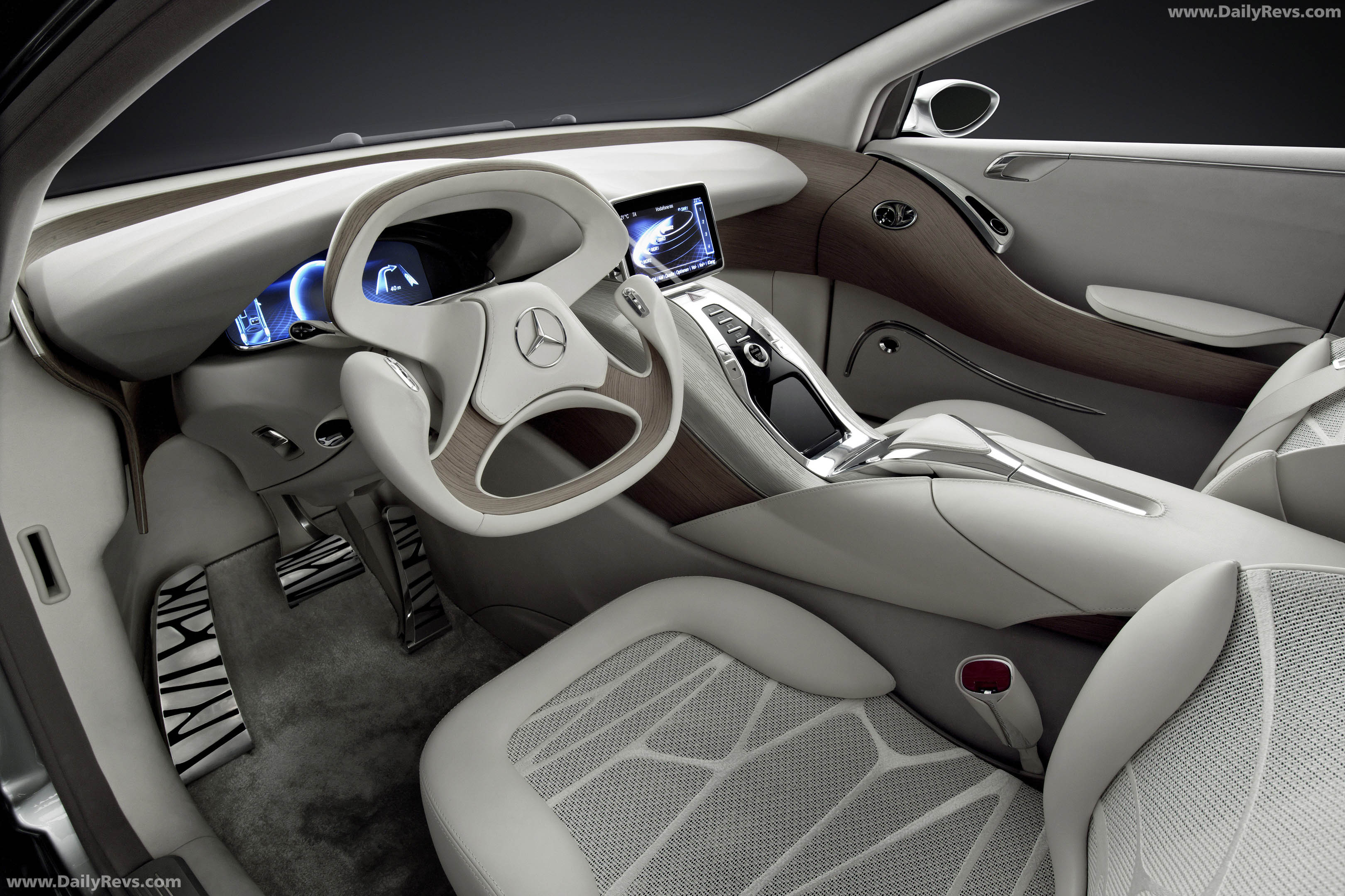 2010 Mercedes-Benz F800 Style Concept Interior