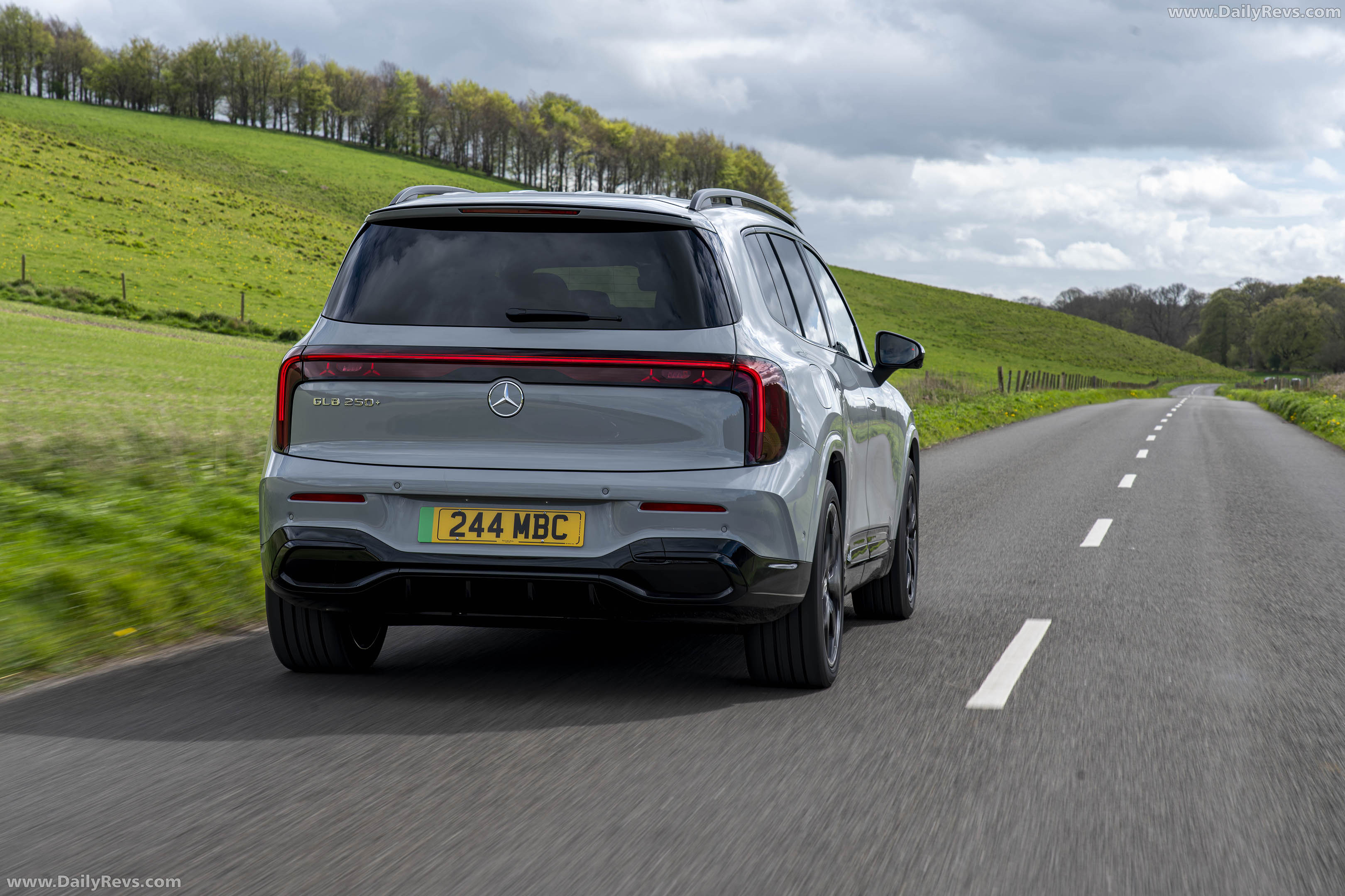 2027 Mercedes-Benz GLB UK Version X247 Rear View