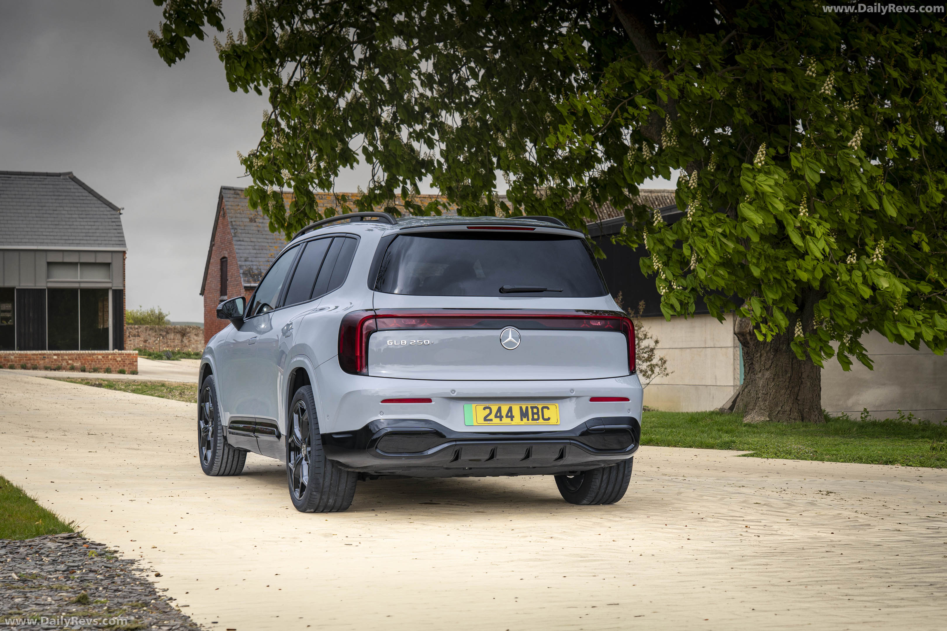 2027 Mercedes-Benz GLB UK Version X247 Rear View
