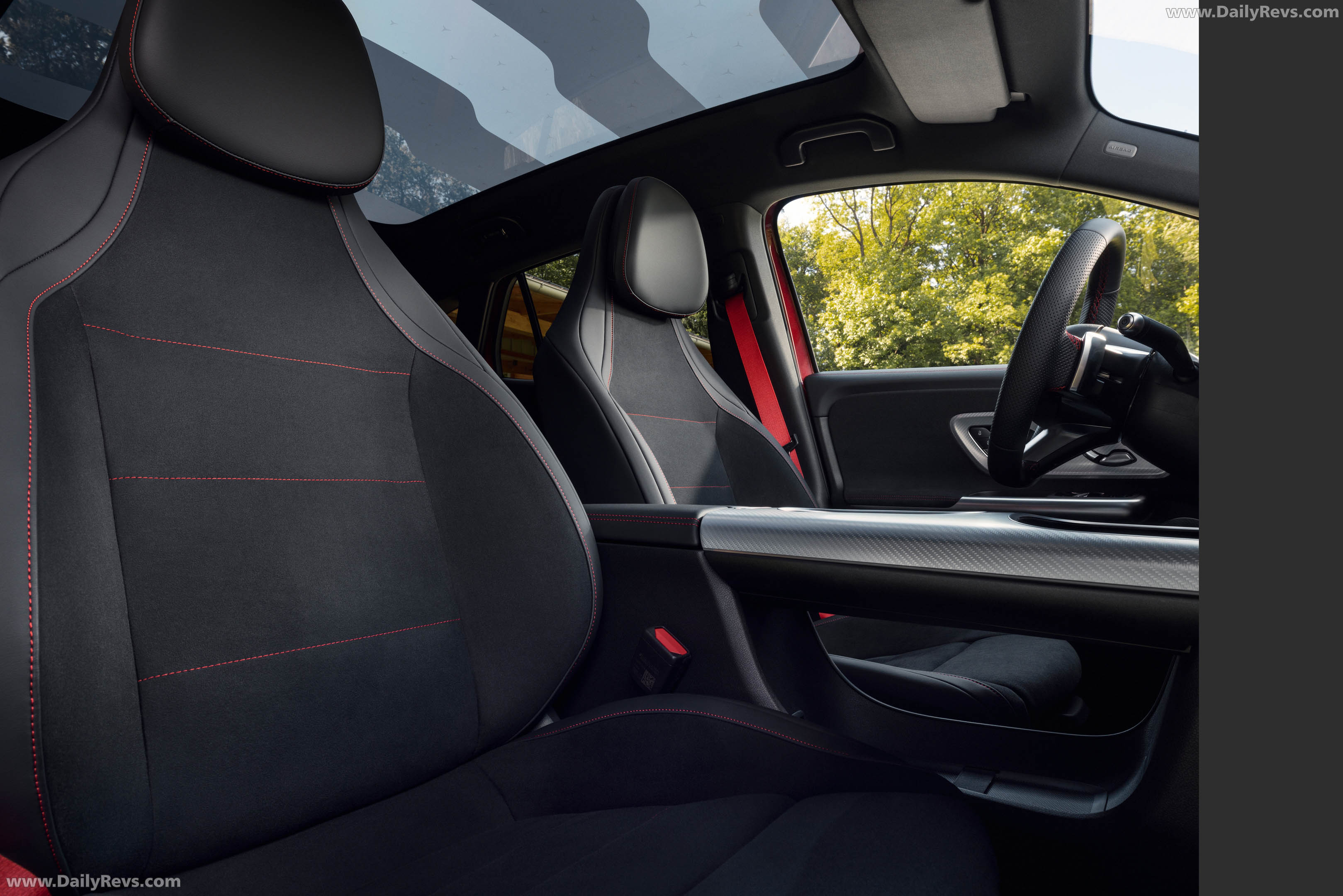 2027 Mercedes-Benz GLA H247 Interior