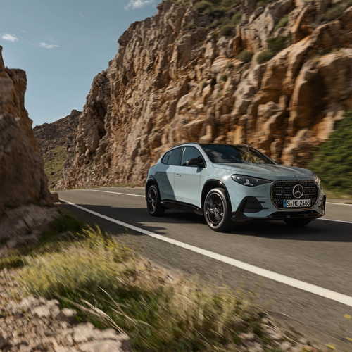 2027 Mercedes-Benz GLA Hybrid H247 Front View