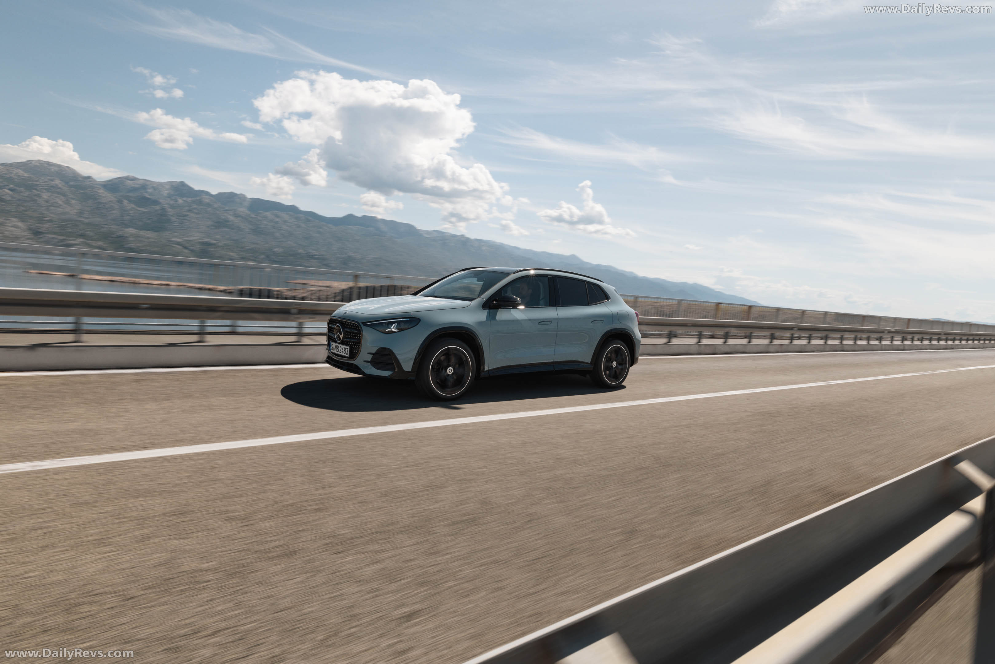 2027 Mercedes-Benz GLA Hybrid H247 Side View