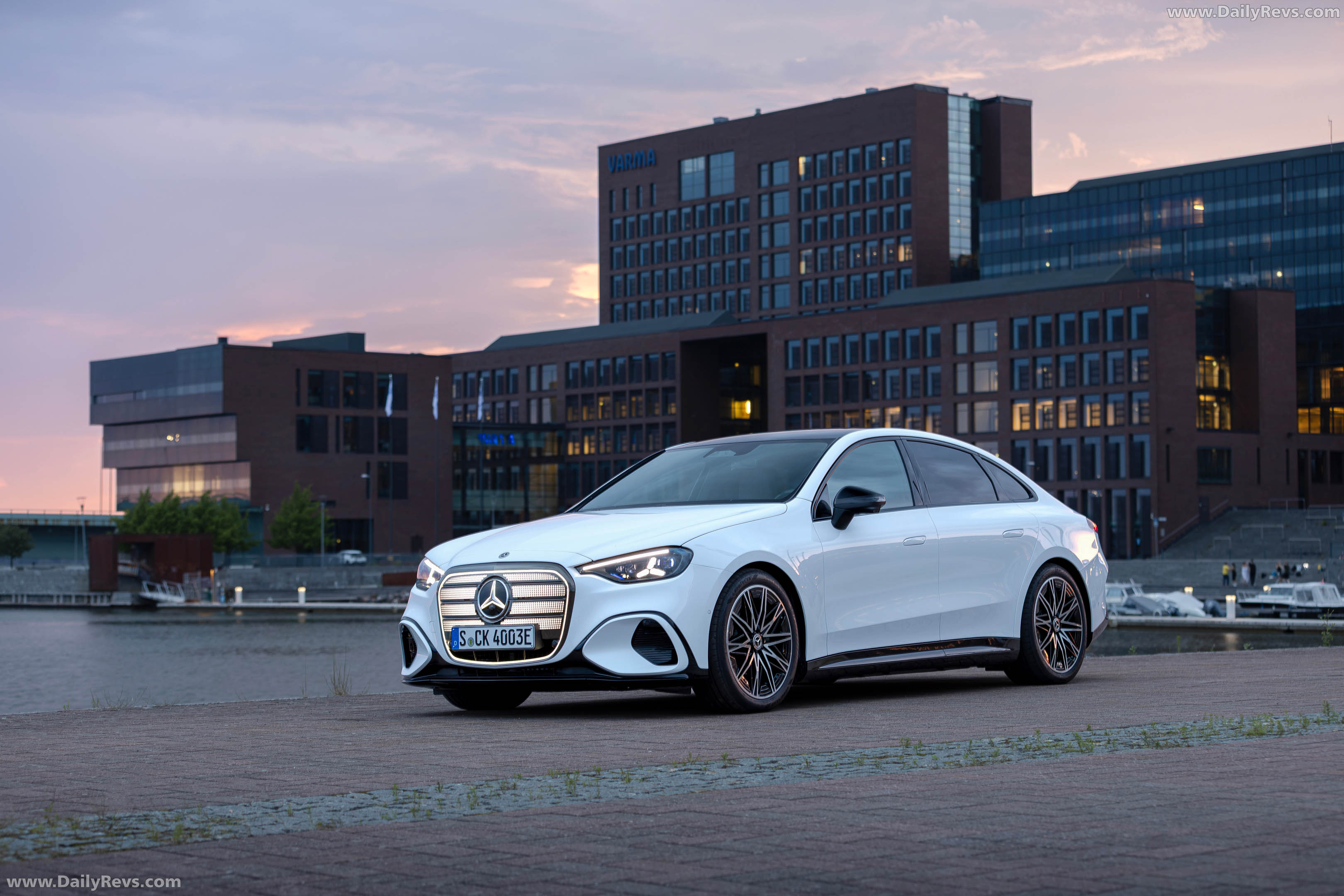 2027 Mercedes-Benz C 400 Electric W540 Front View