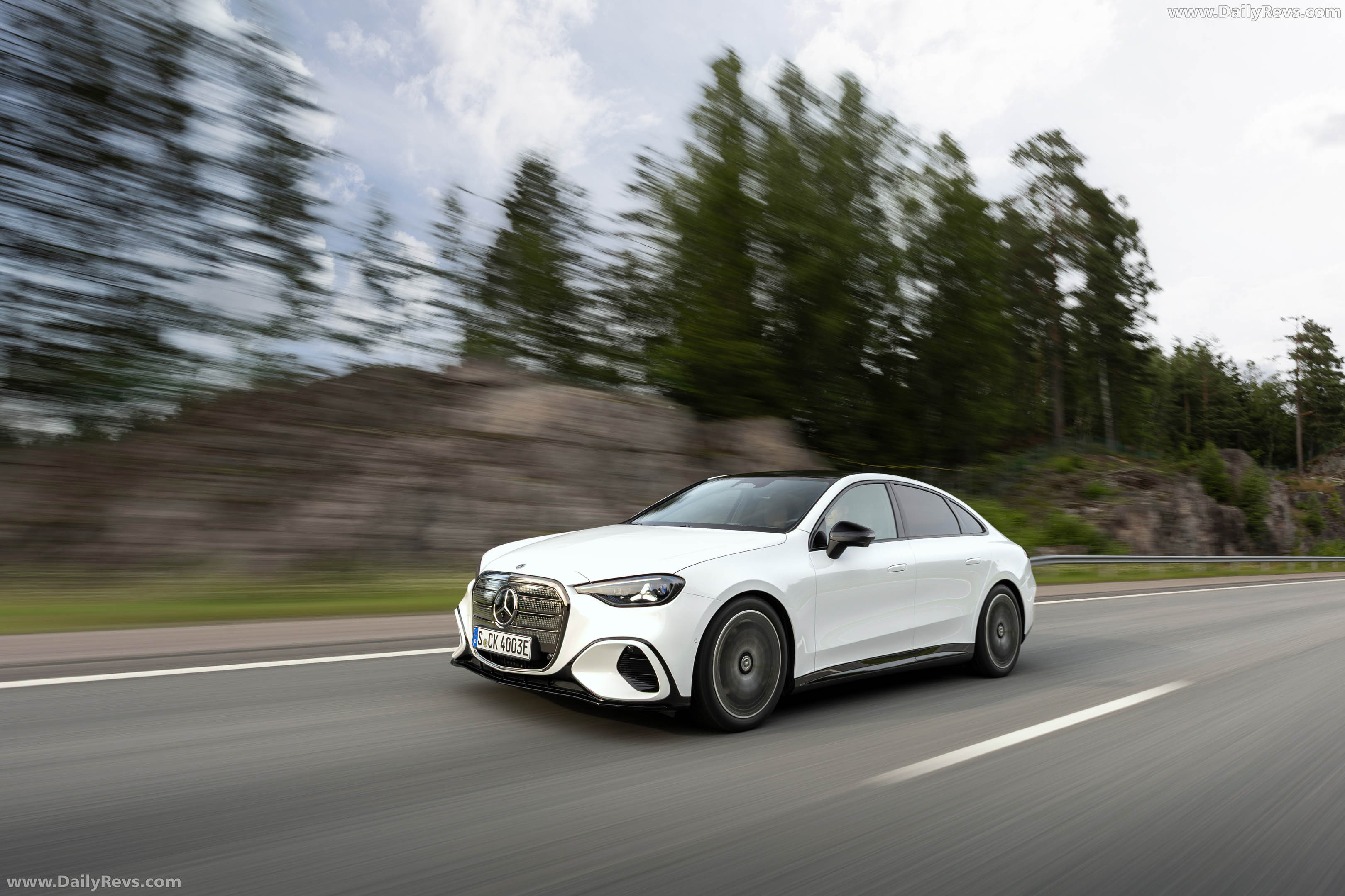2027 Mercedes-Benz C 400 Electric W540 Front View
