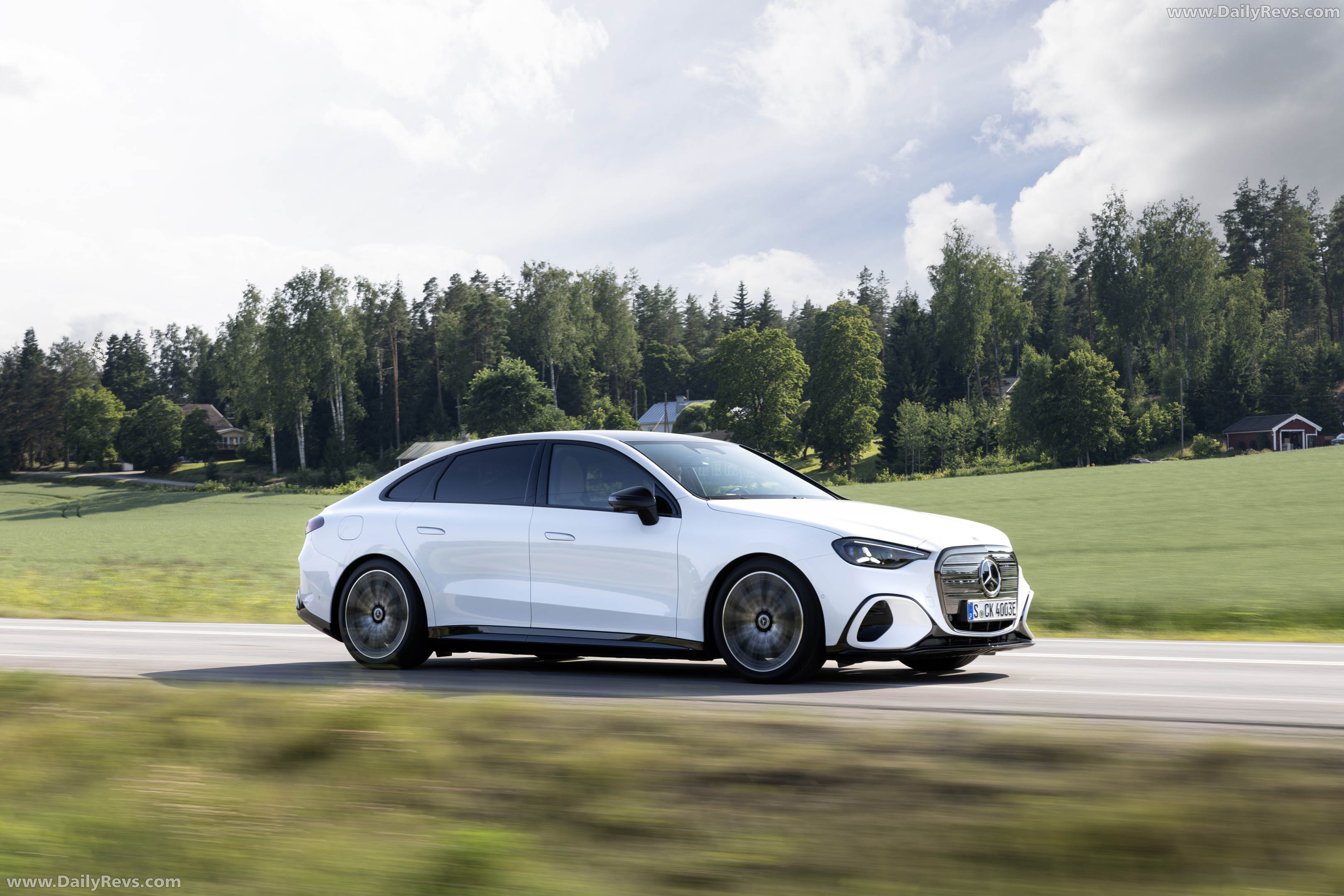 2027 Mercedes-Benz C 400 Electric W540 Side View