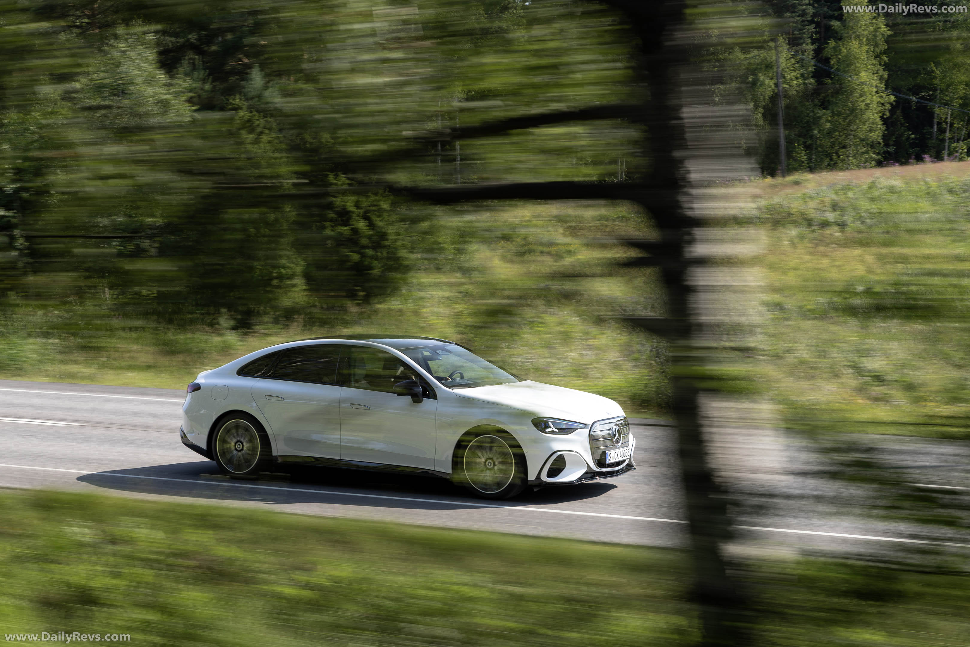 2027 Mercedes-Benz C 400 Electric W540 Side View