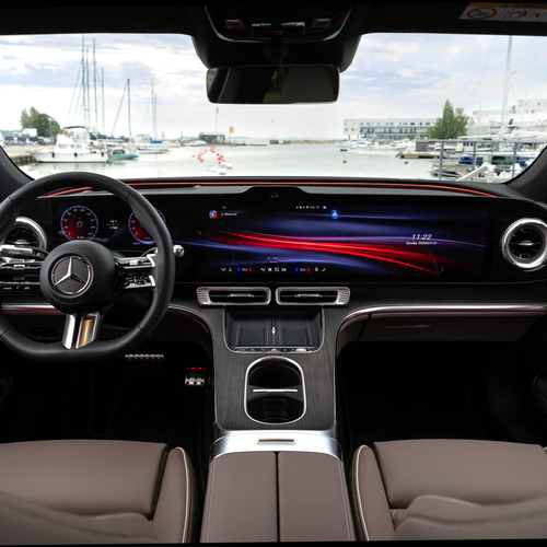 2027 Mercedes-Benz C 400 Electric W540 Interior
