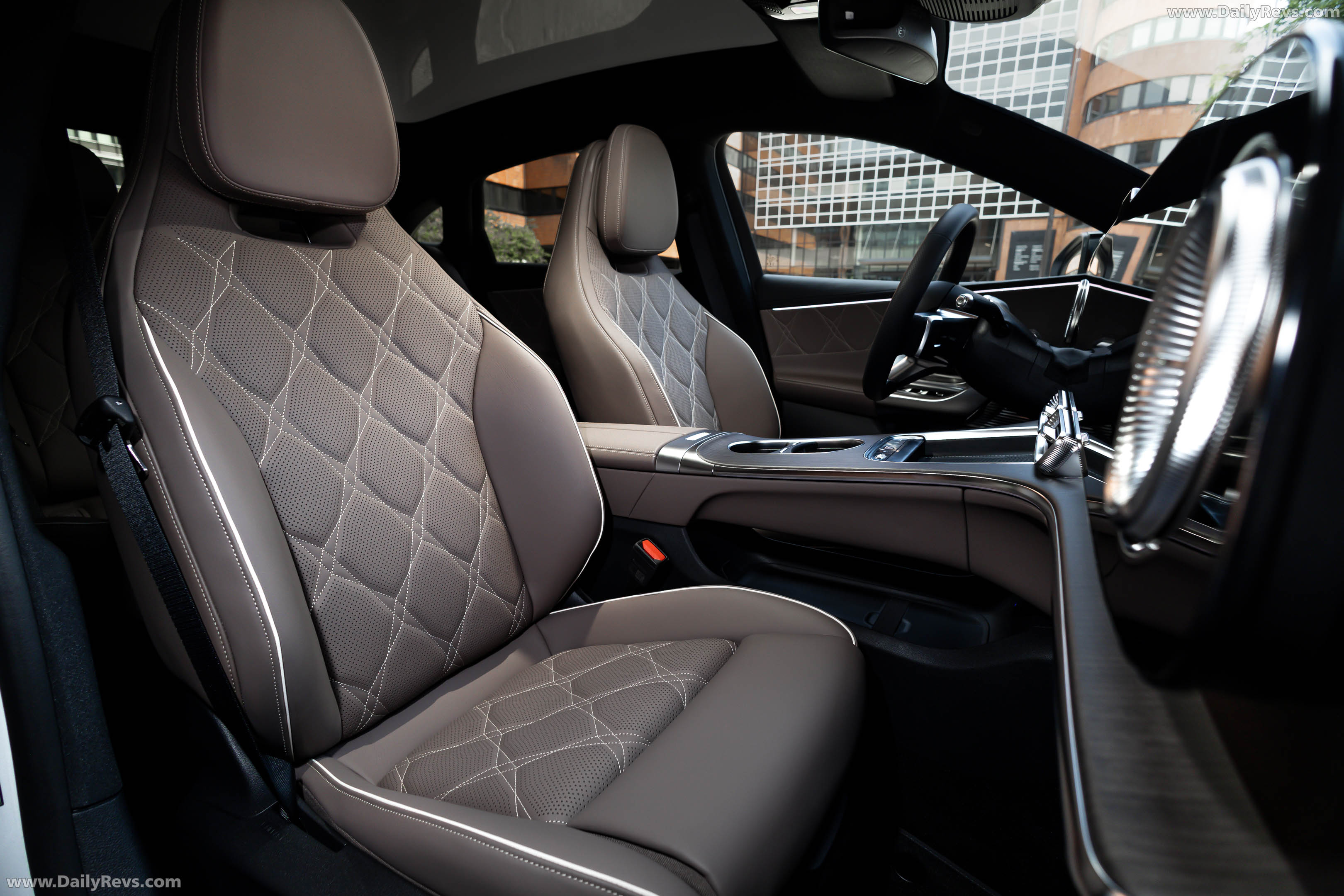 2027 Mercedes-Benz C 400 Electric W540 Interior