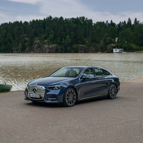 2027 Mercedes-Benz C 400 Electric W540 Twilight Blue Front View