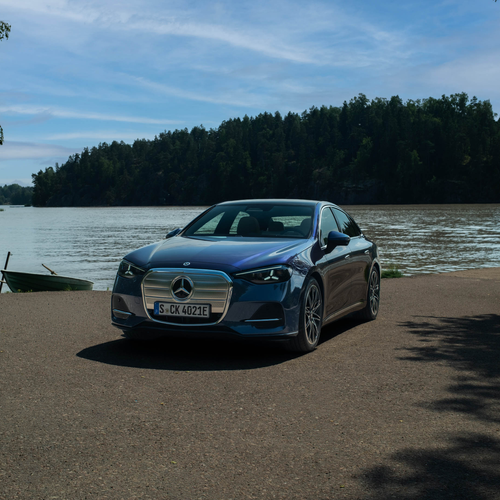 2027 Mercedes-Benz C 400 Electric W540 Twilight Blue Front View