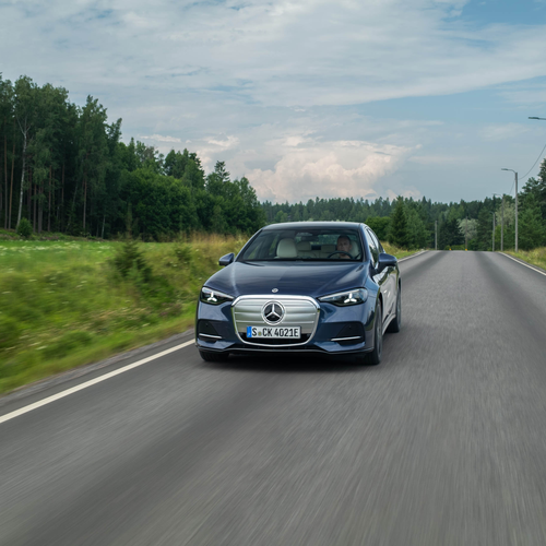 2027 Mercedes-Benz C 400 Electric W540 Twilight Blue Front View