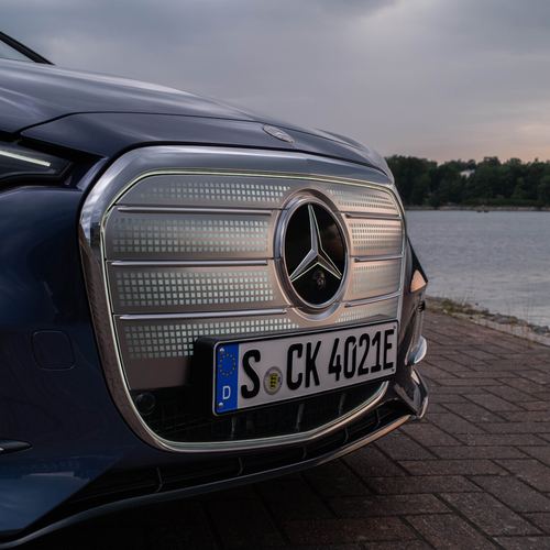 2027 Mercedes-Benz C 400 Electric W540 Twilight Blue Exterior