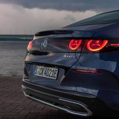 2027 Mercedes-Benz C 400 Electric W540 Twilight Blue Exterior