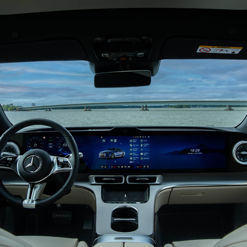 2027 Mercedes-Benz C 400 Electric W540 Twilight Blue Interior