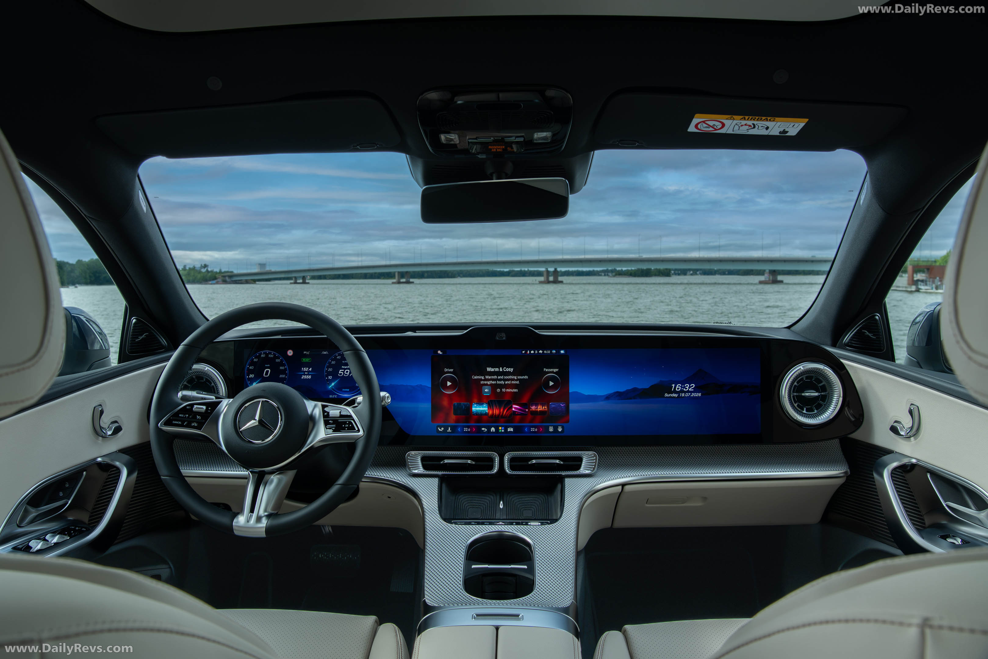 2027 Mercedes-Benz C 400 Electric W540 Twilight Blue Interior