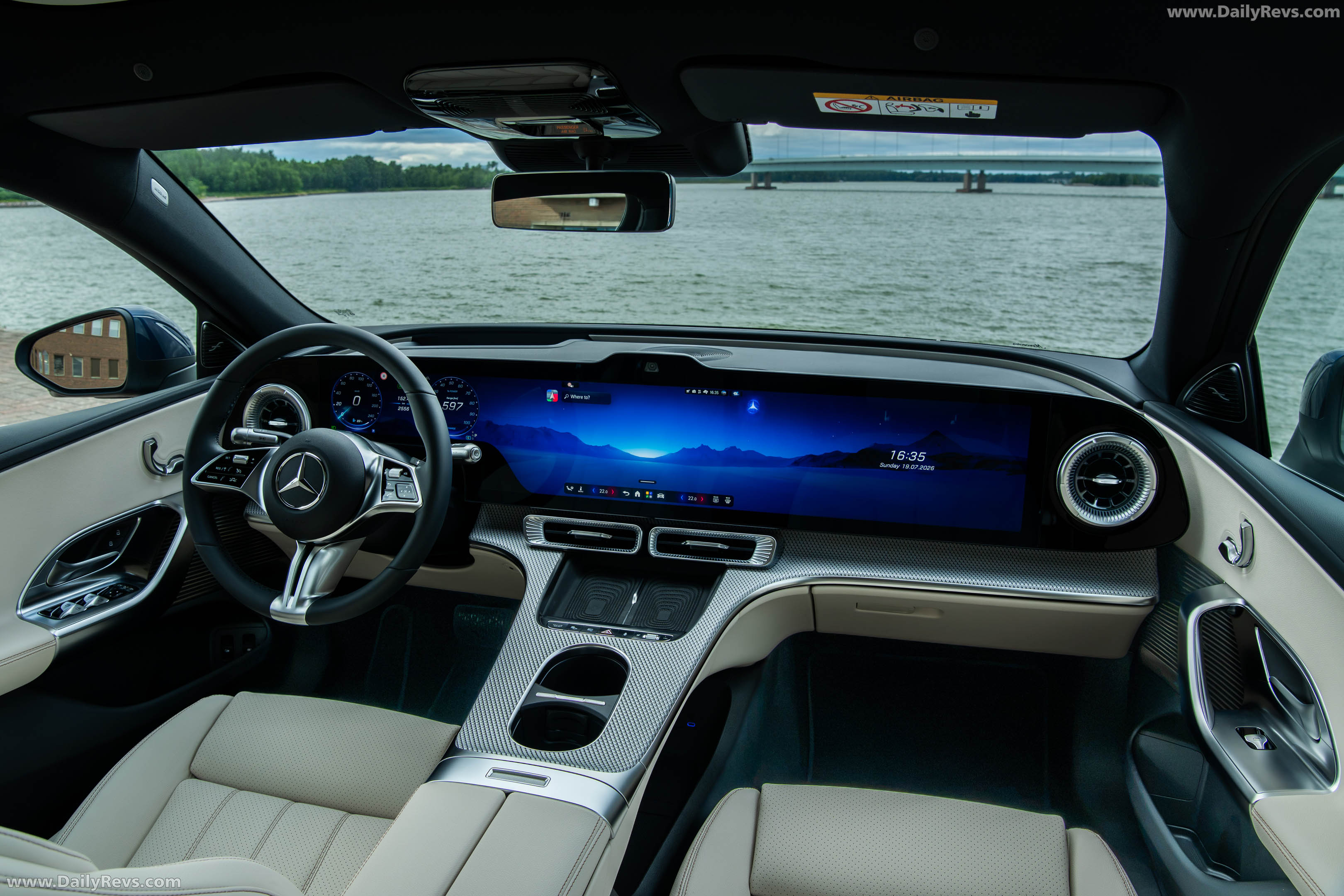 2027 Mercedes-Benz C 400 Electric W540 Twilight Blue Interior