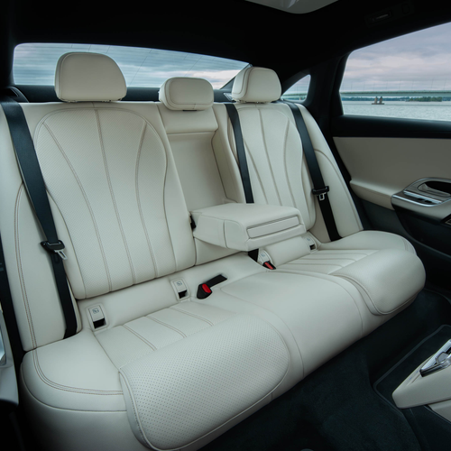 2027 Mercedes-Benz C 400 Electric W540 Twilight Blue Interior