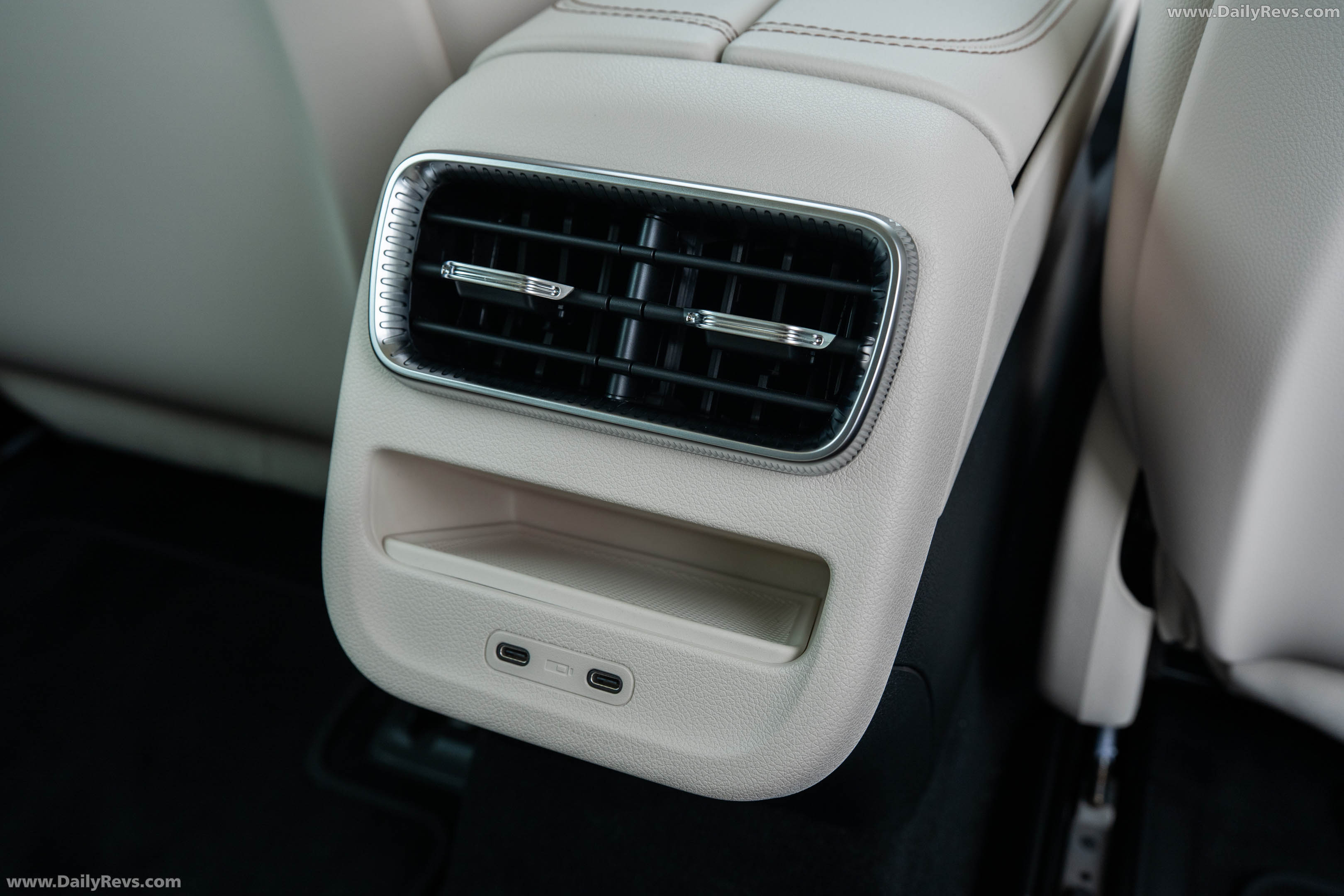 2027 Mercedes-Benz C 400 Electric W540 Twilight Blue Interior