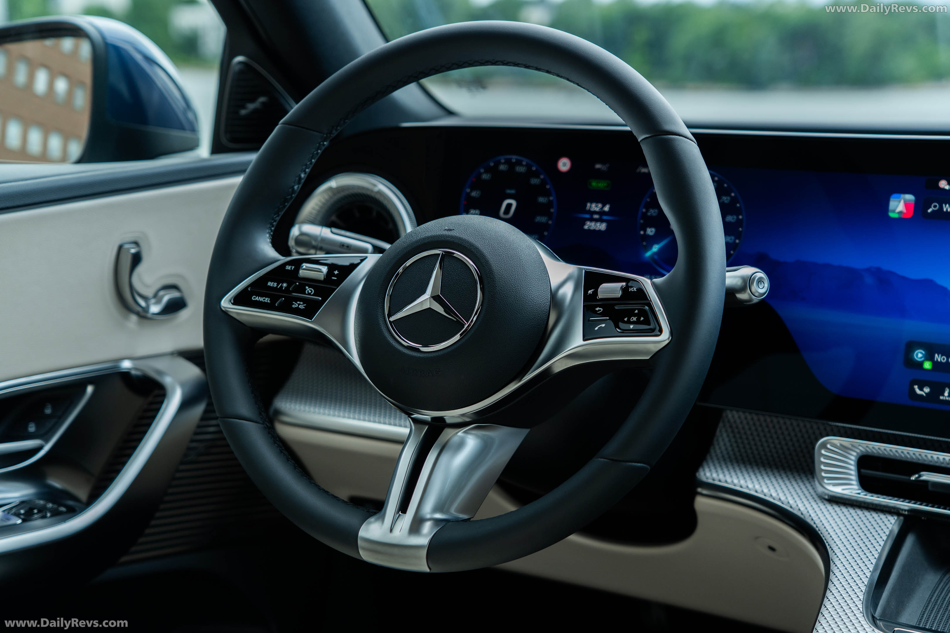 2027 Mercedes-Benz C 400 Electric W540 Twilight Blue Interior