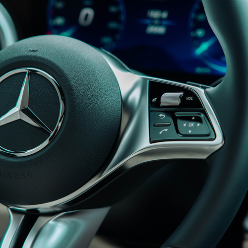 2027 Mercedes-Benz C 400 Electric W540 Twilight Blue Interior