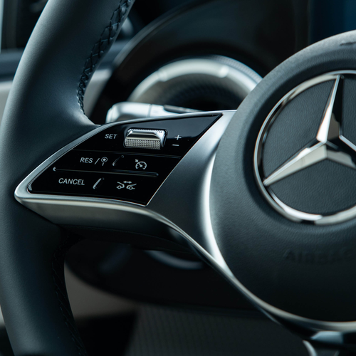 2027 Mercedes-Benz C 400 Electric W540 Twilight Blue Interior