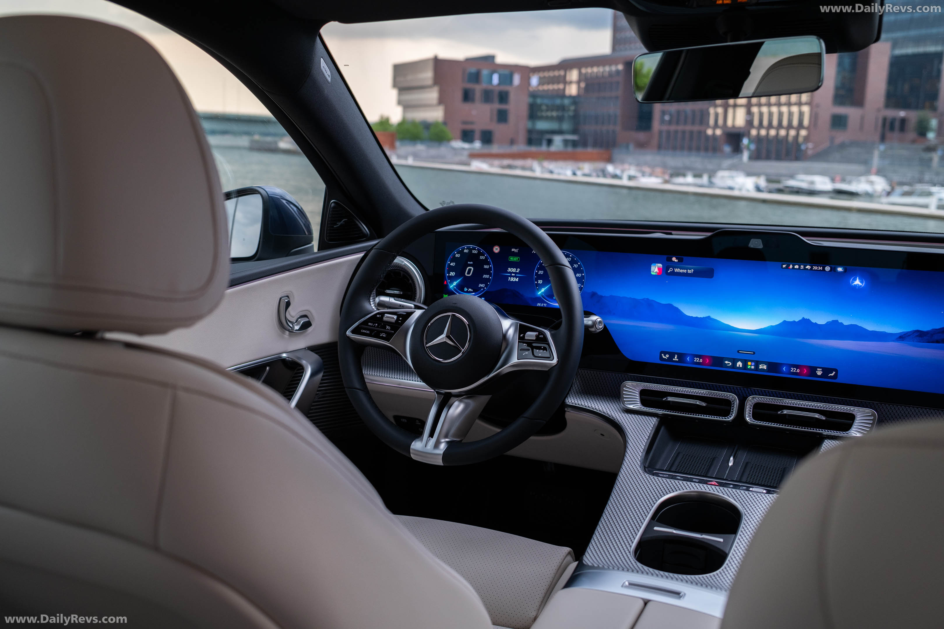 2027 Mercedes-Benz C 400 Electric W540 Twilight Blue Interior