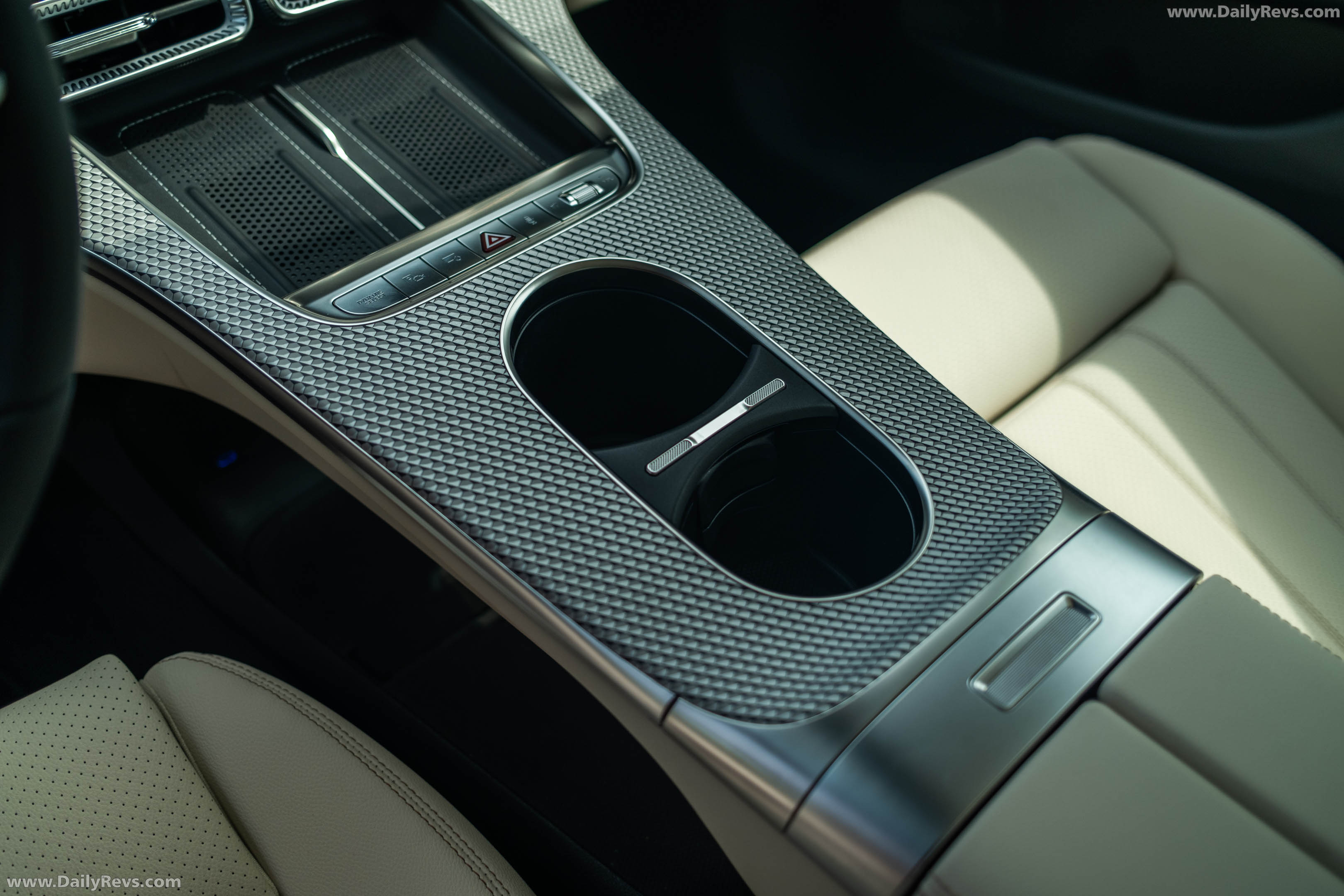 2027 Mercedes-Benz C 400 Electric W540 Twilight Blue Interior