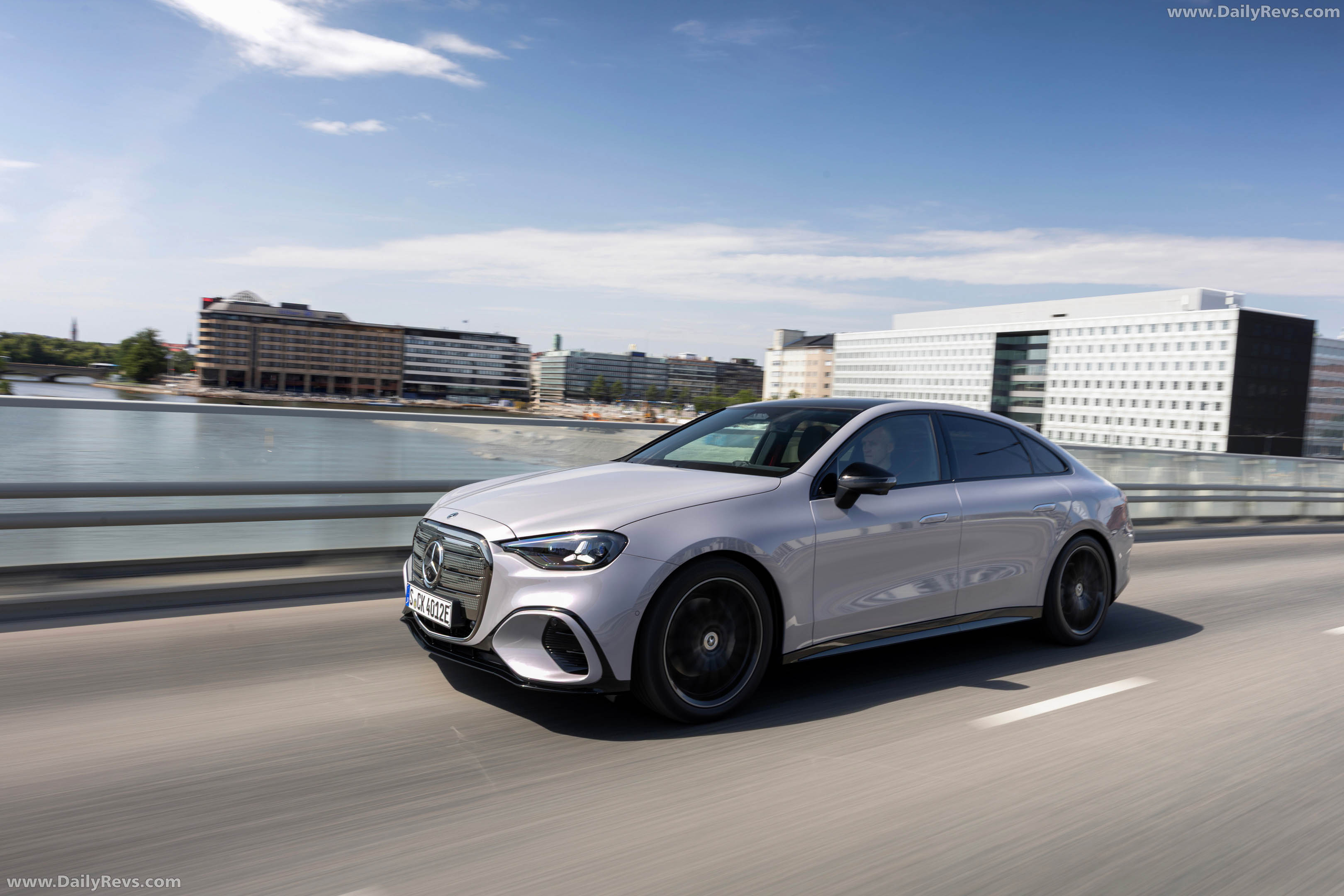 2027 Mercedes-Benz C 400 Electric W540 Miami Silver Front View