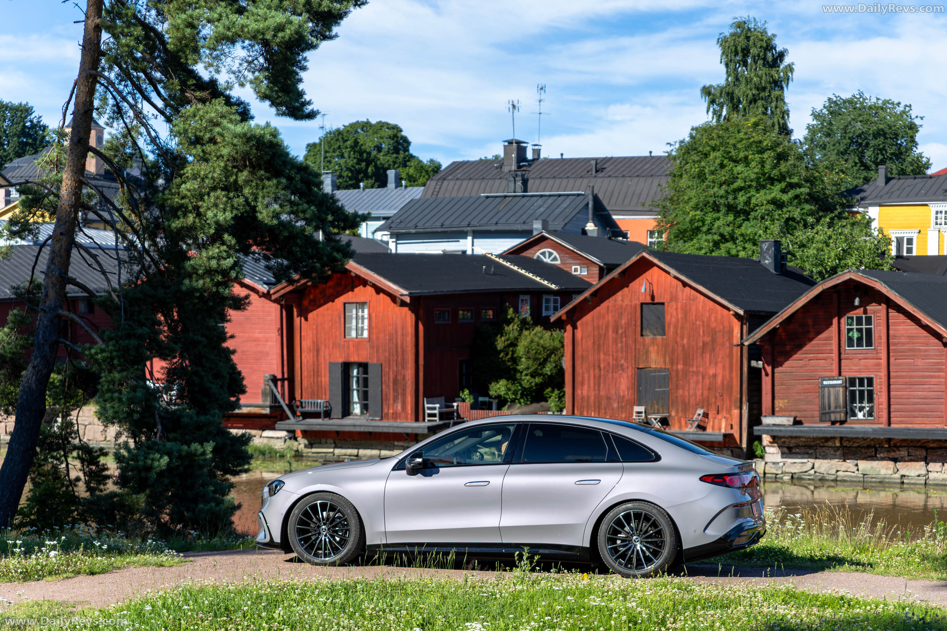2027 Mercedes-Benz C 400 Electric W540 Miami Silver Side View