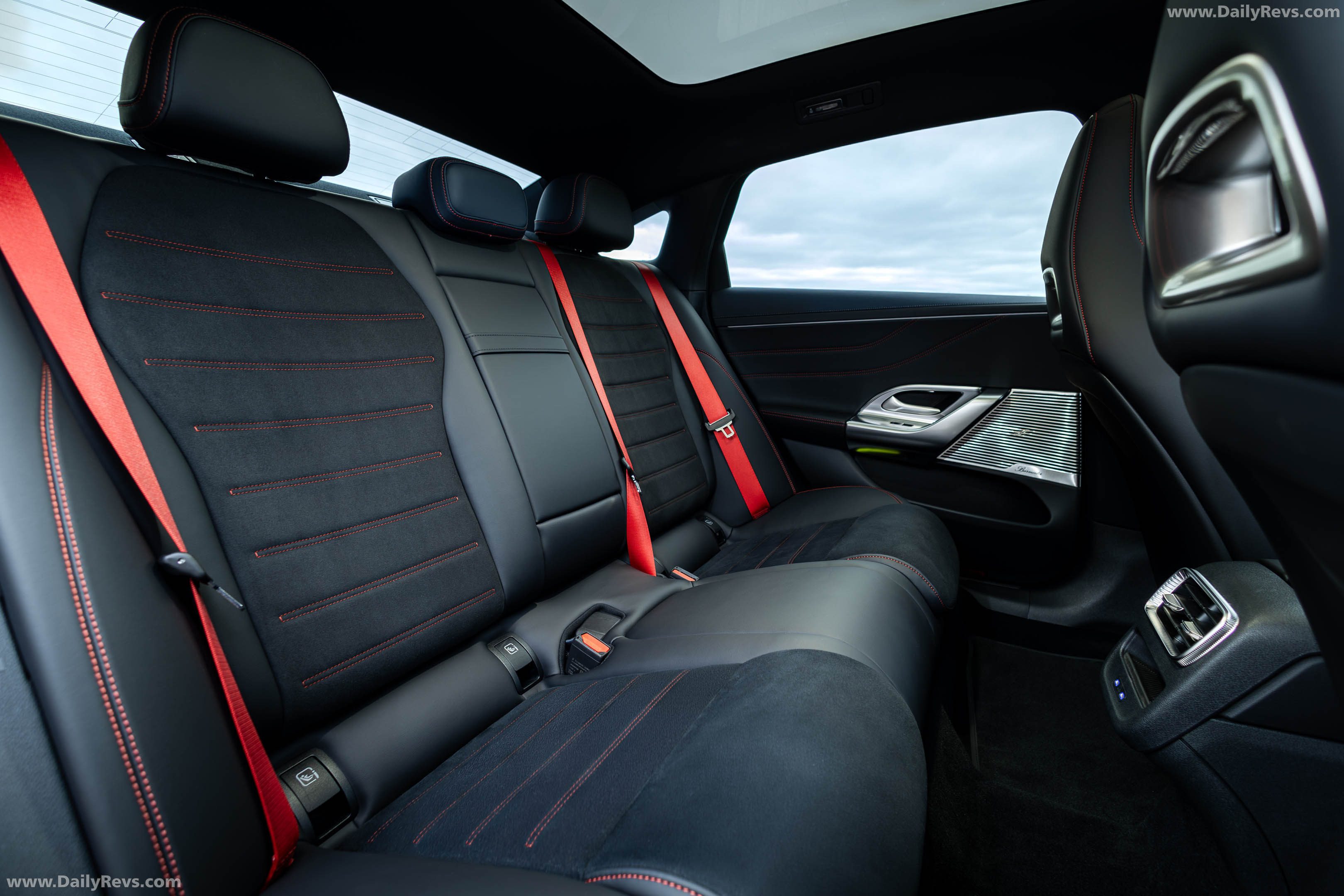 2027 Mercedes-Benz C 400 Electric W540 Miami Silver Interior