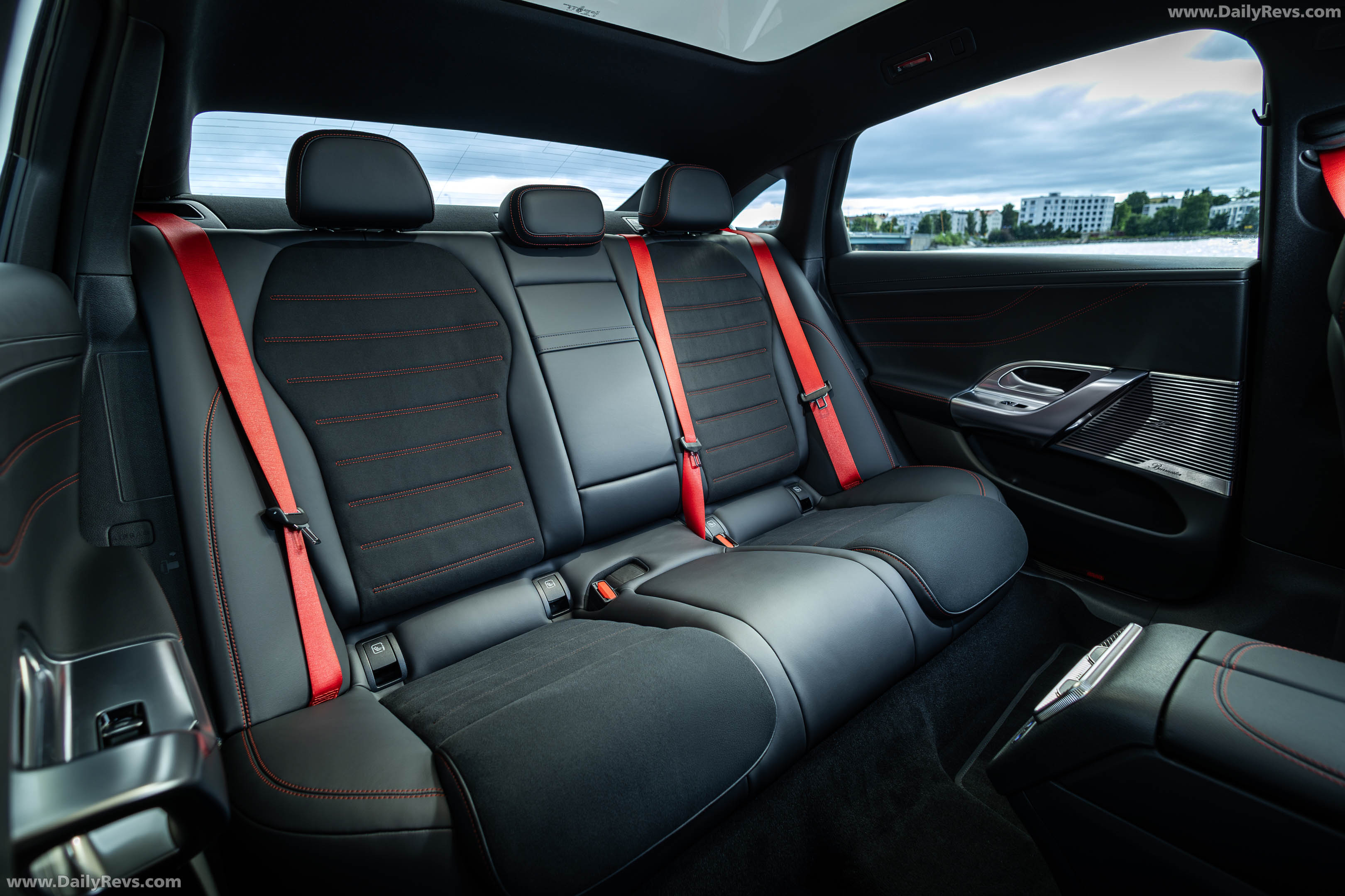 2027 Mercedes-Benz C 400 Electric W540 Miami Silver Interior