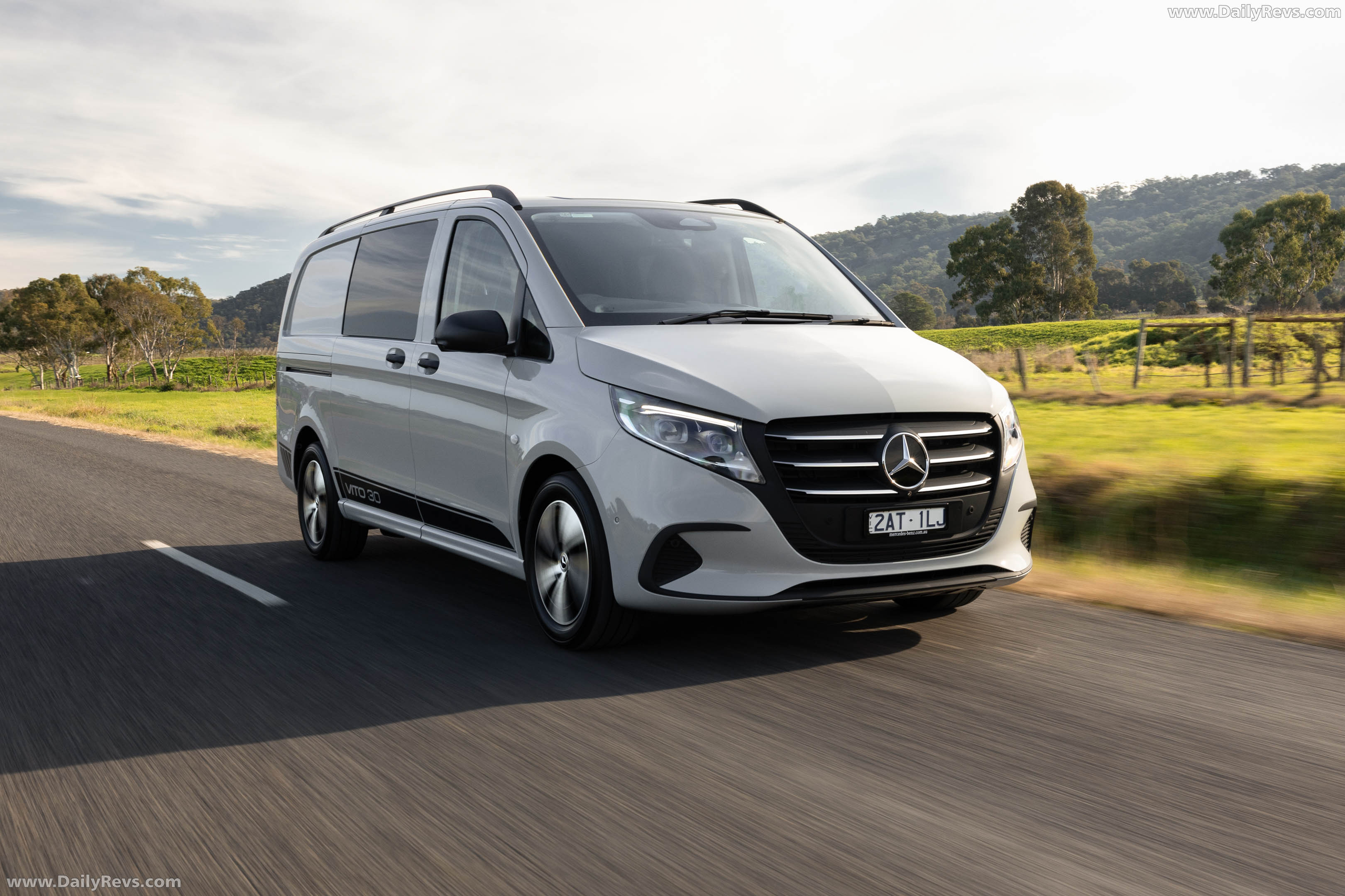 2026 Mercedes-Benz Vito 30th Anniversary Edition Front View