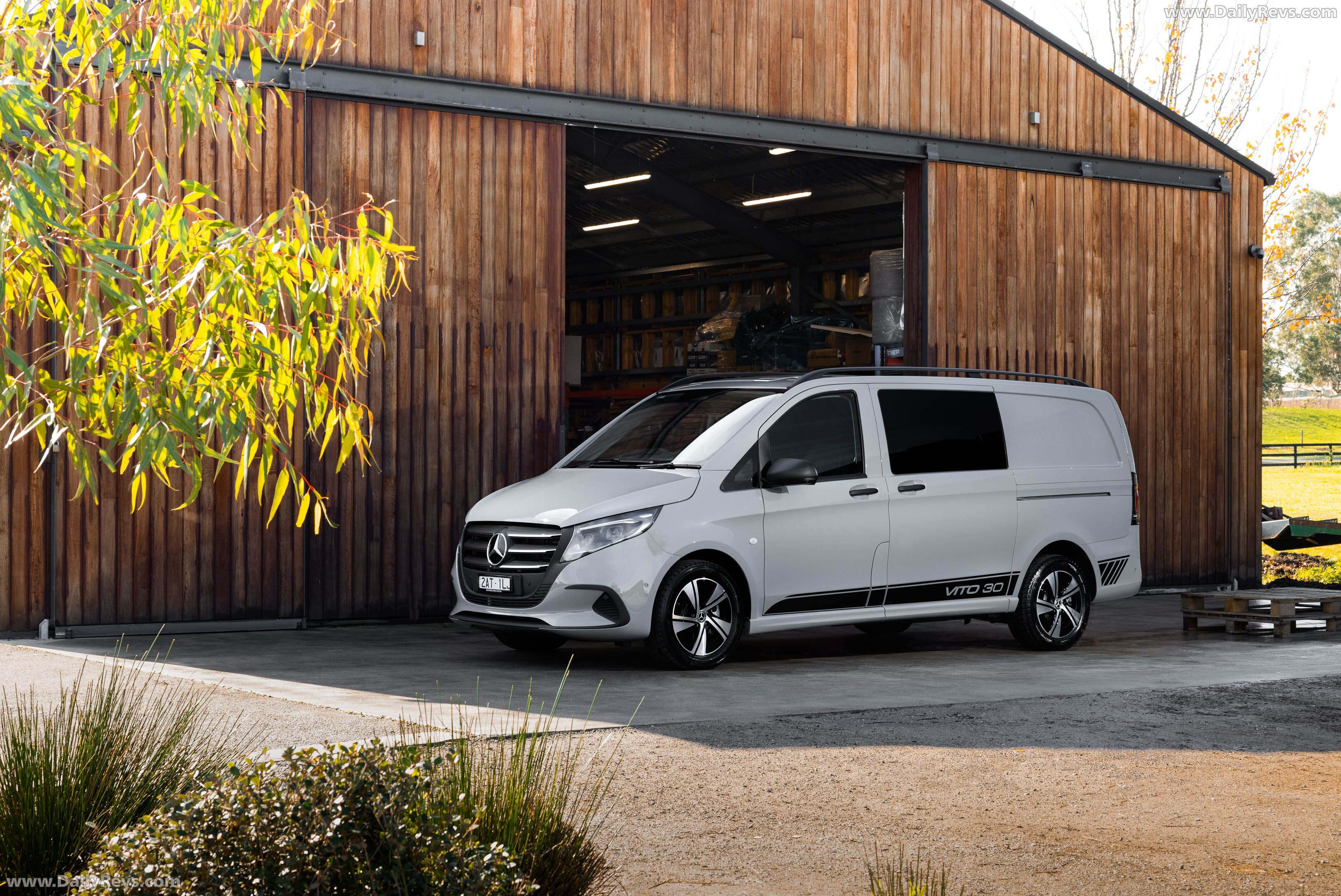 2026 Mercedes-Benz Vito 30th Anniversary Edition Side View