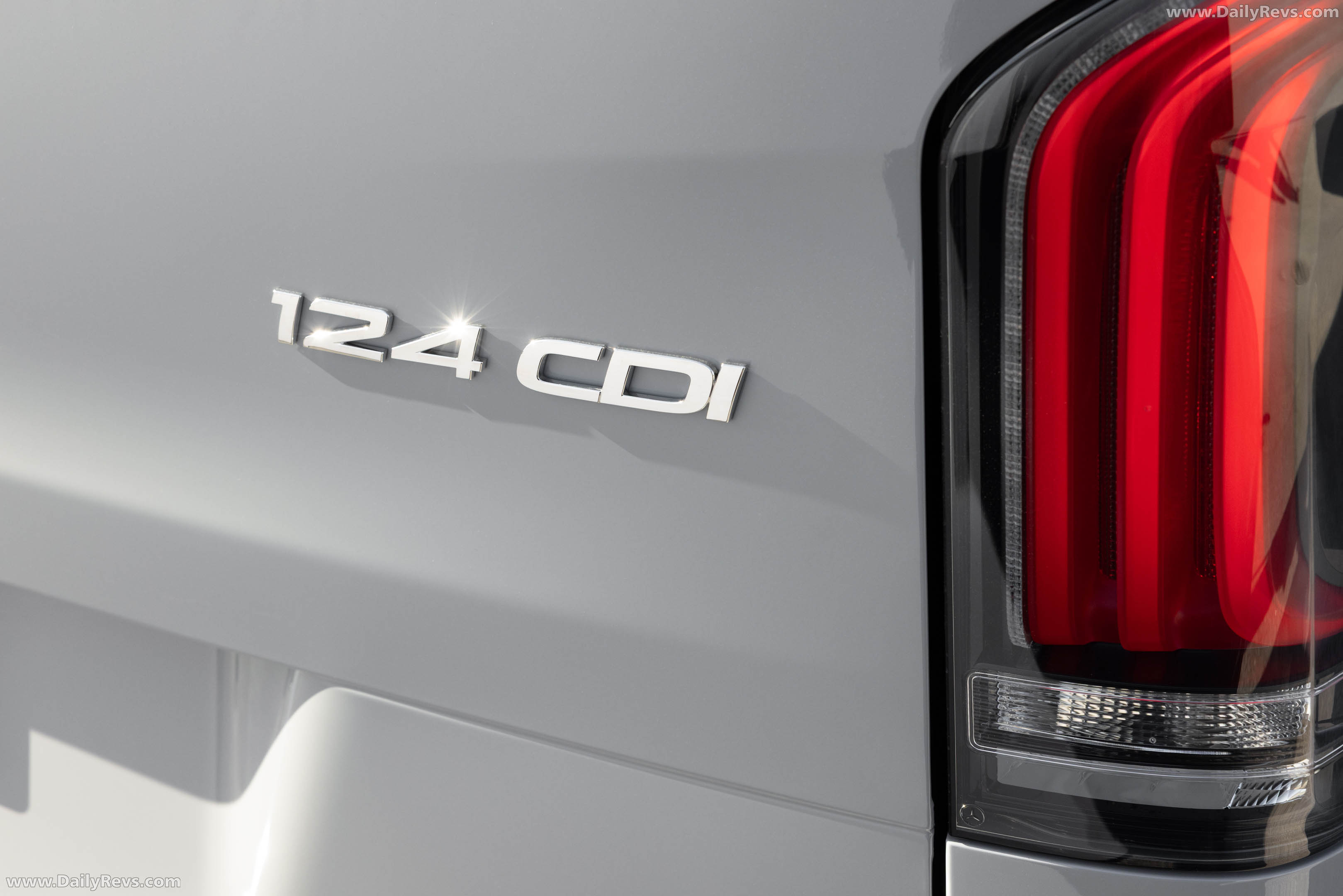 2026 Mercedes-Benz Vito 30th Anniversary Edition Exterior