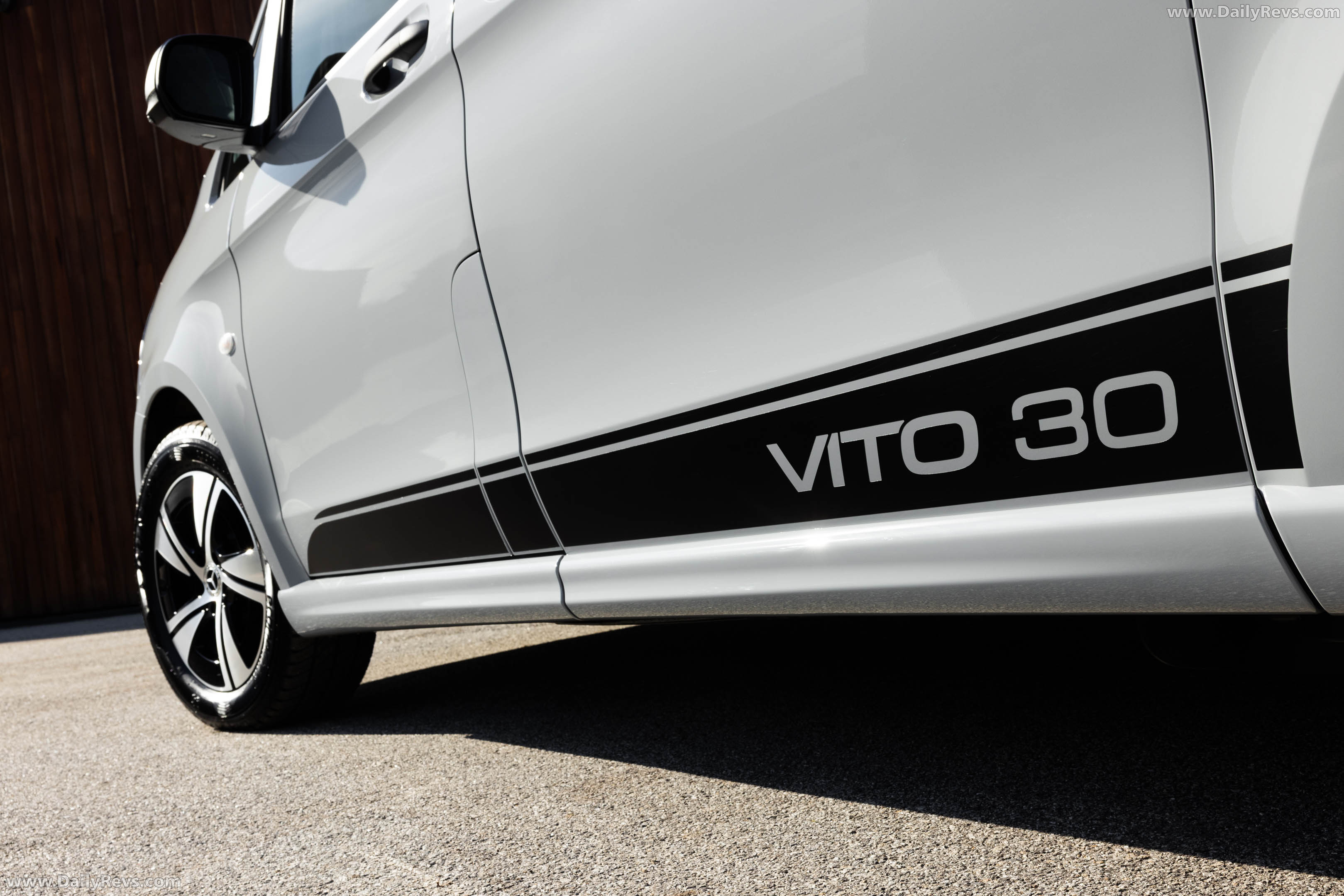 2026 Mercedes-Benz Vito 30th Anniversary Edition Exterior
