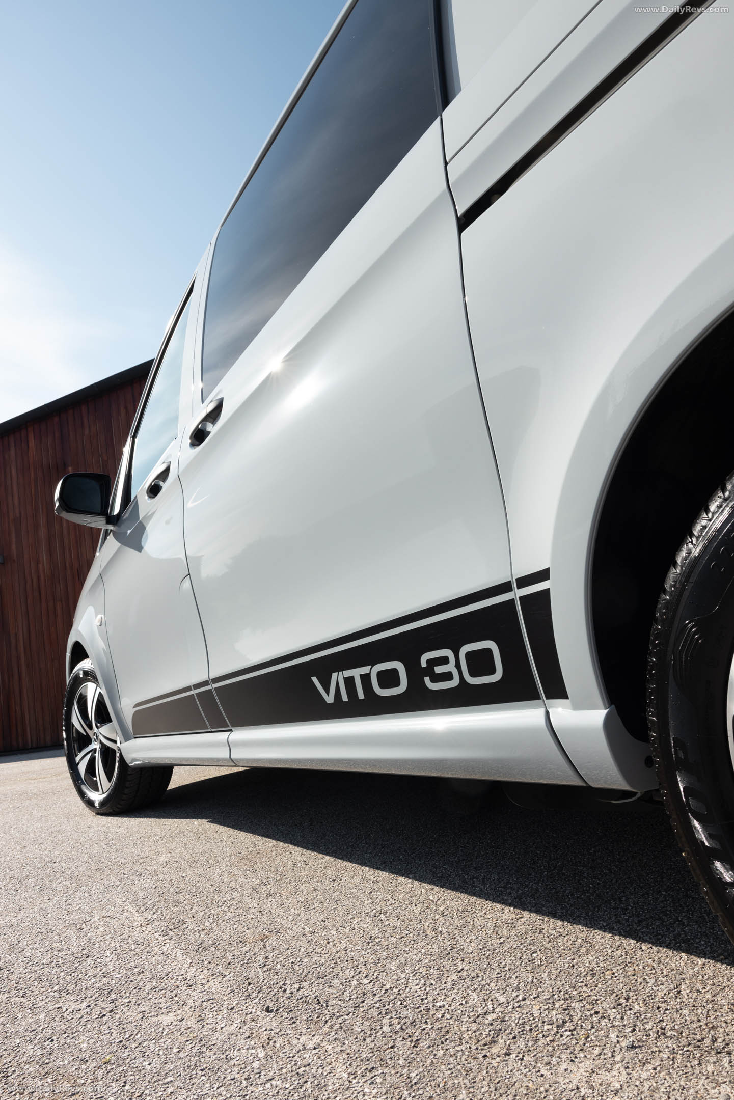 2026 Mercedes-Benz Vito 30th Anniversary Edition Exterior