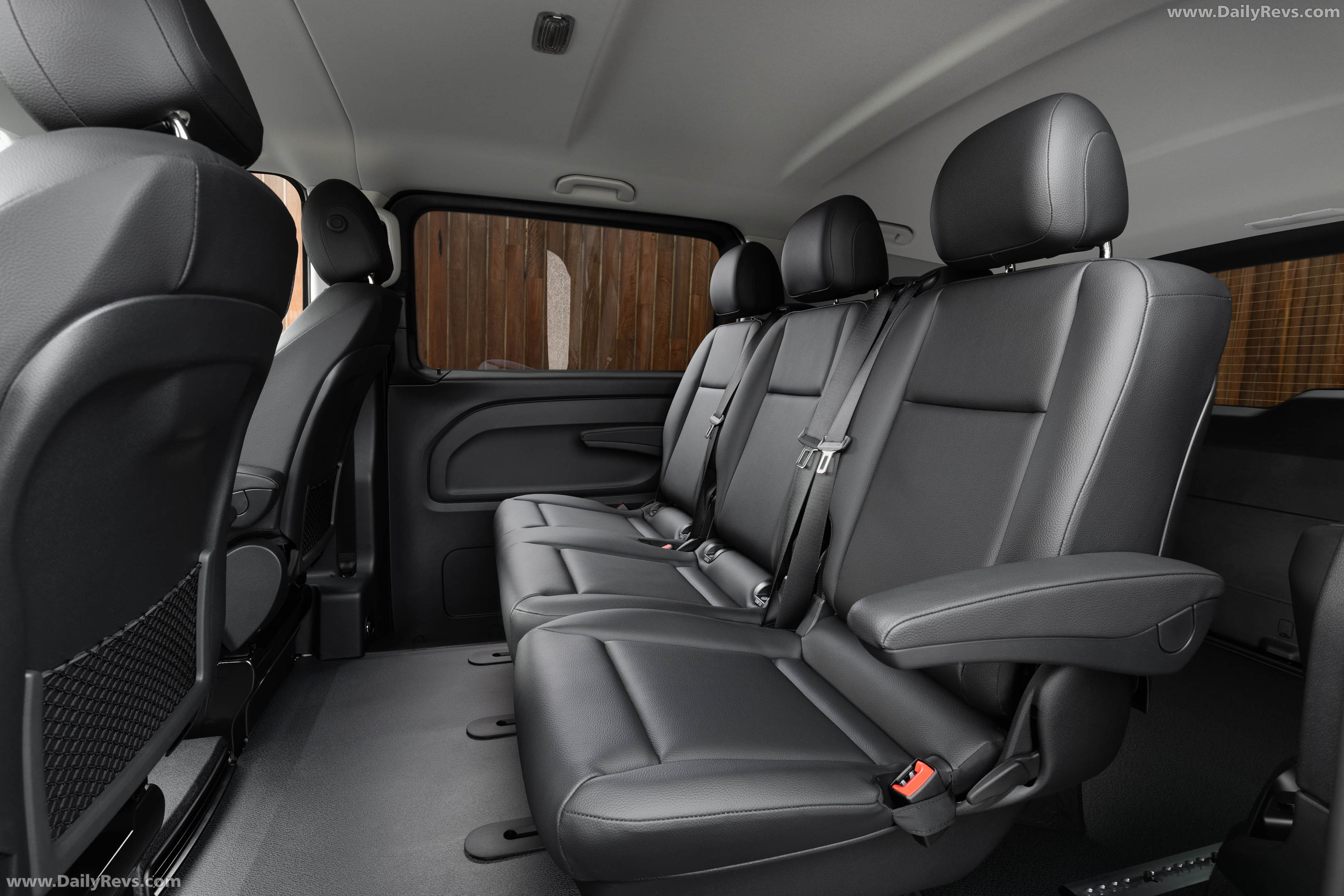 2026 Mercedes-Benz Vito 30th Anniversary Edition Interior