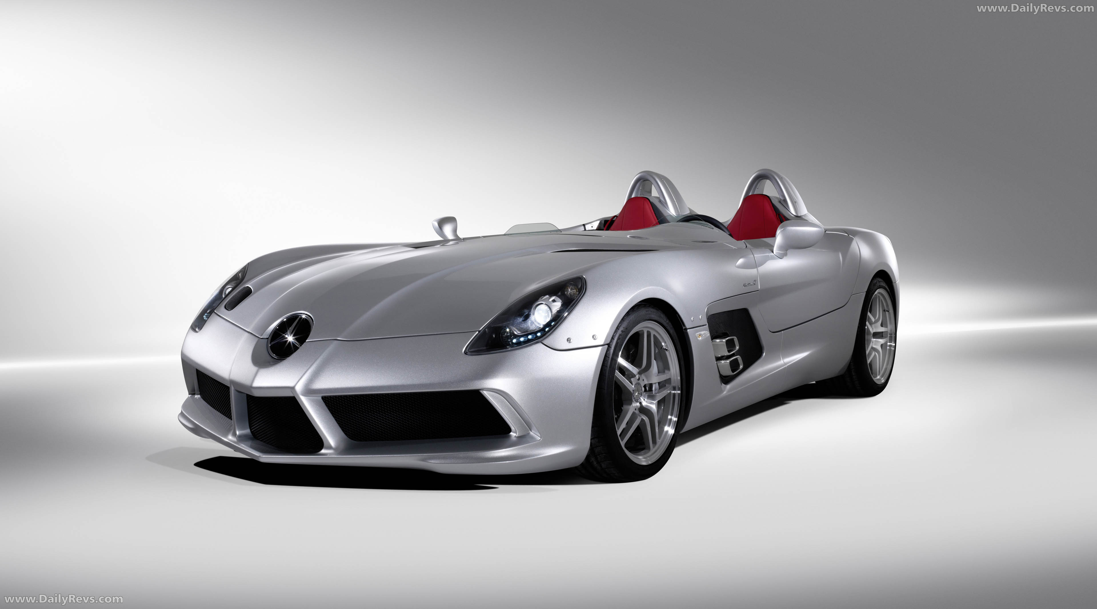 2009 Mercedes-Benz SLR Stirling Moss Z199 Front View